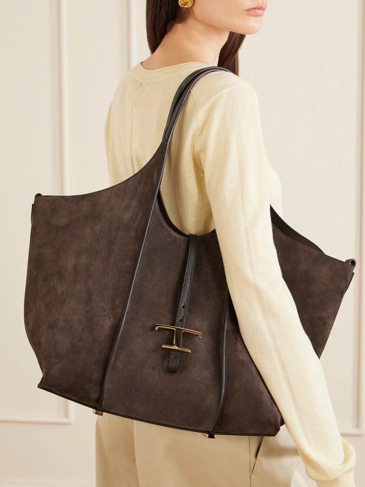 T Timeless Medium Shoulder Bag