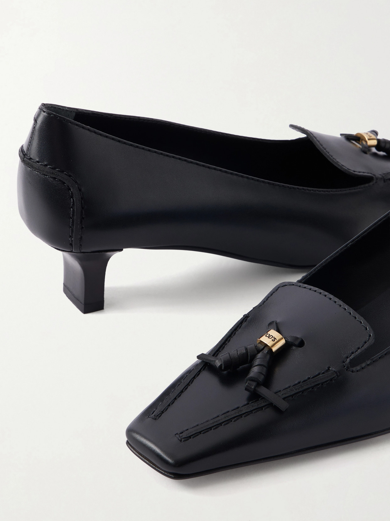 Logo-Detailed Pumps