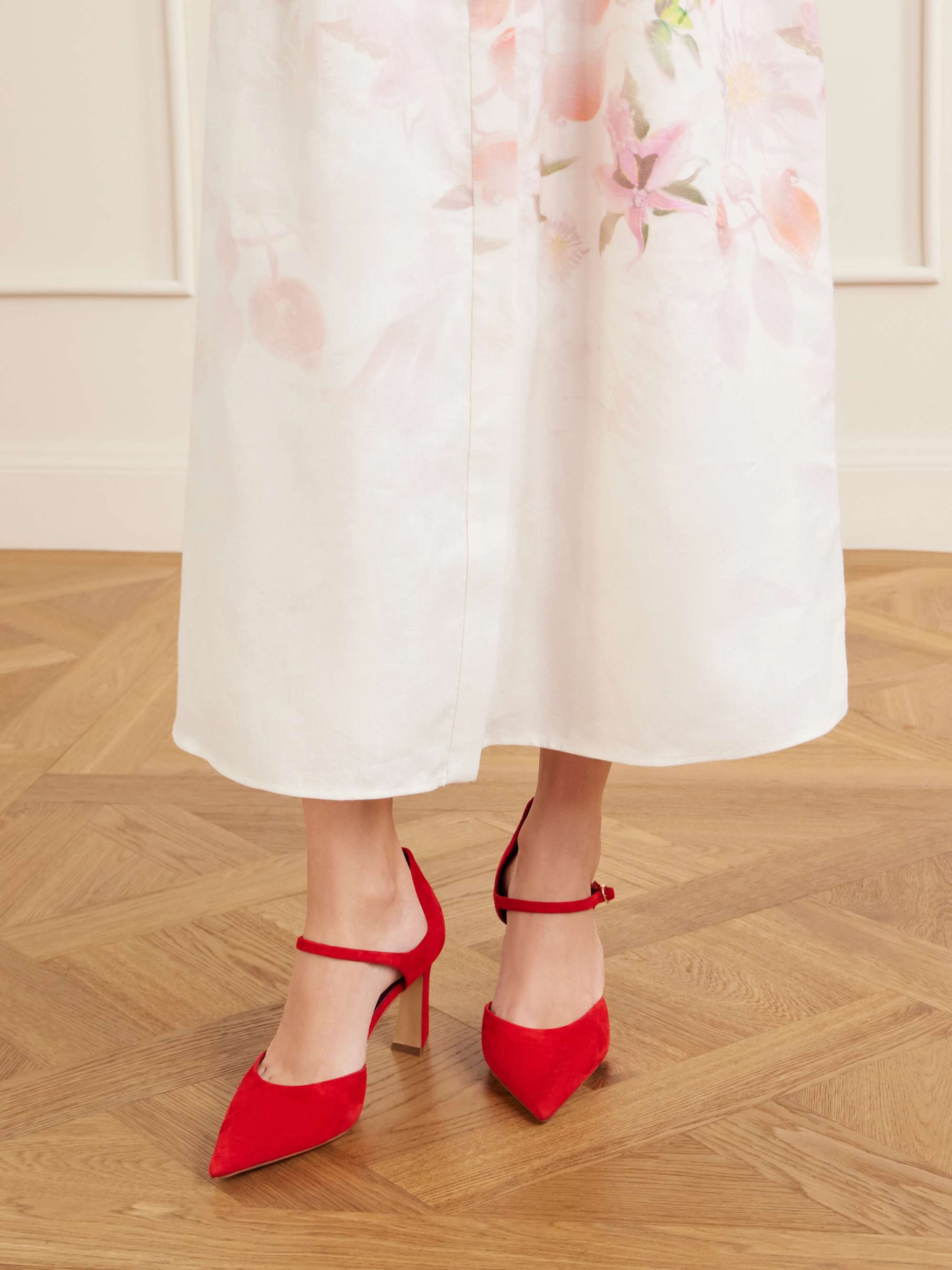 GABRIELA HEARST 