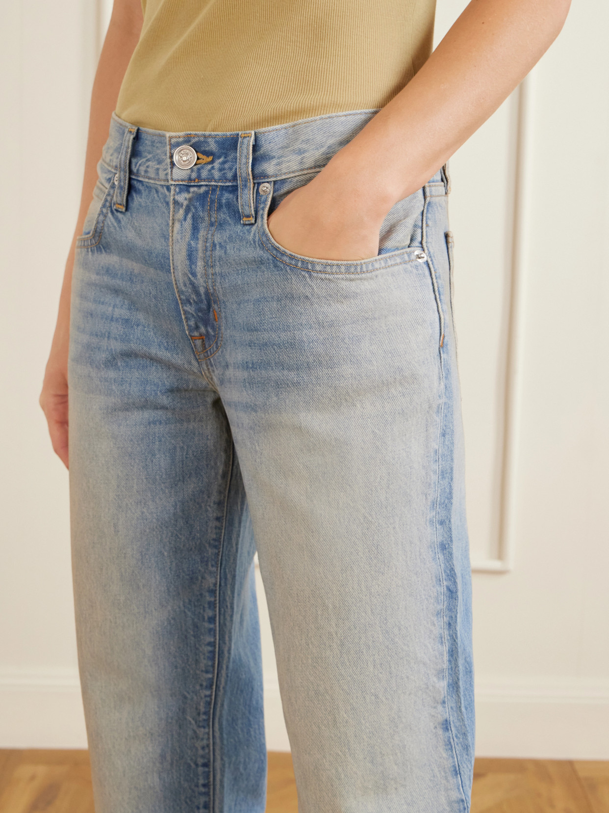 Ellie Low-Rise Straight-Leg Jeans