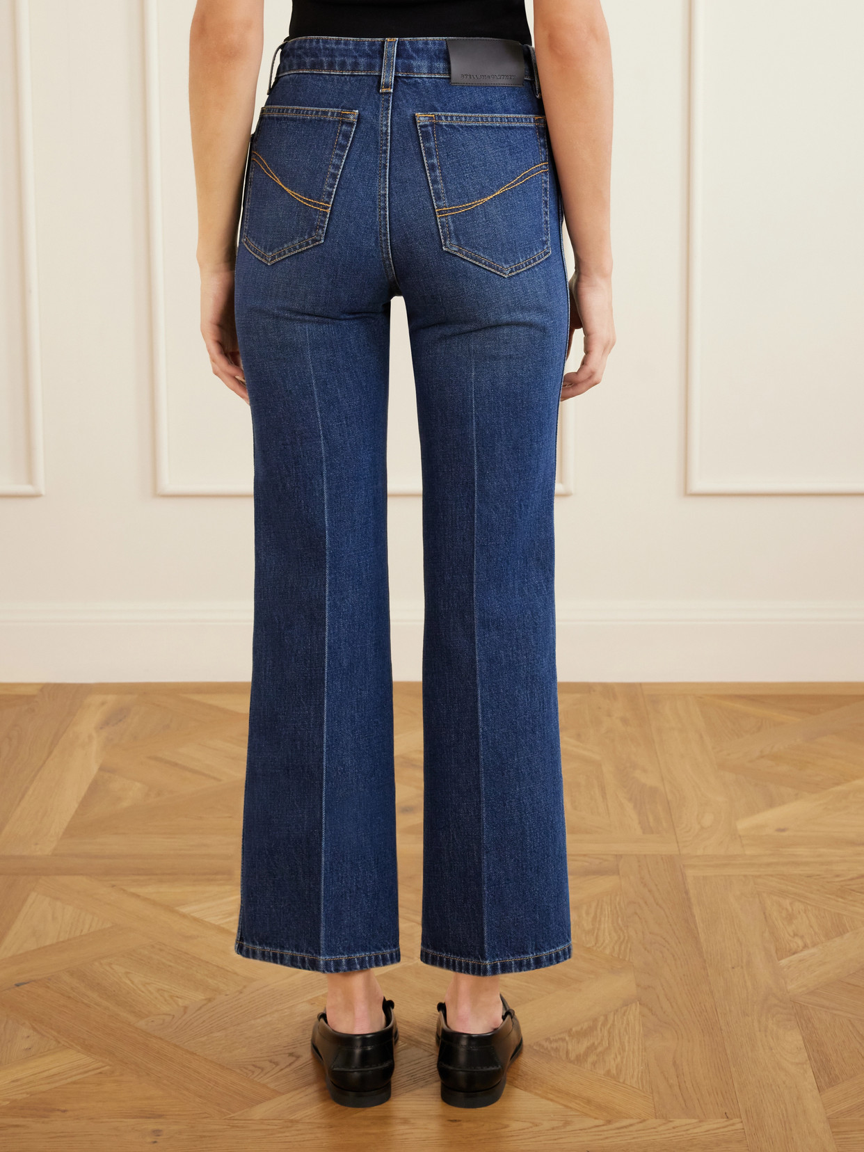 Mid-Rise Cropped Flared Jeans