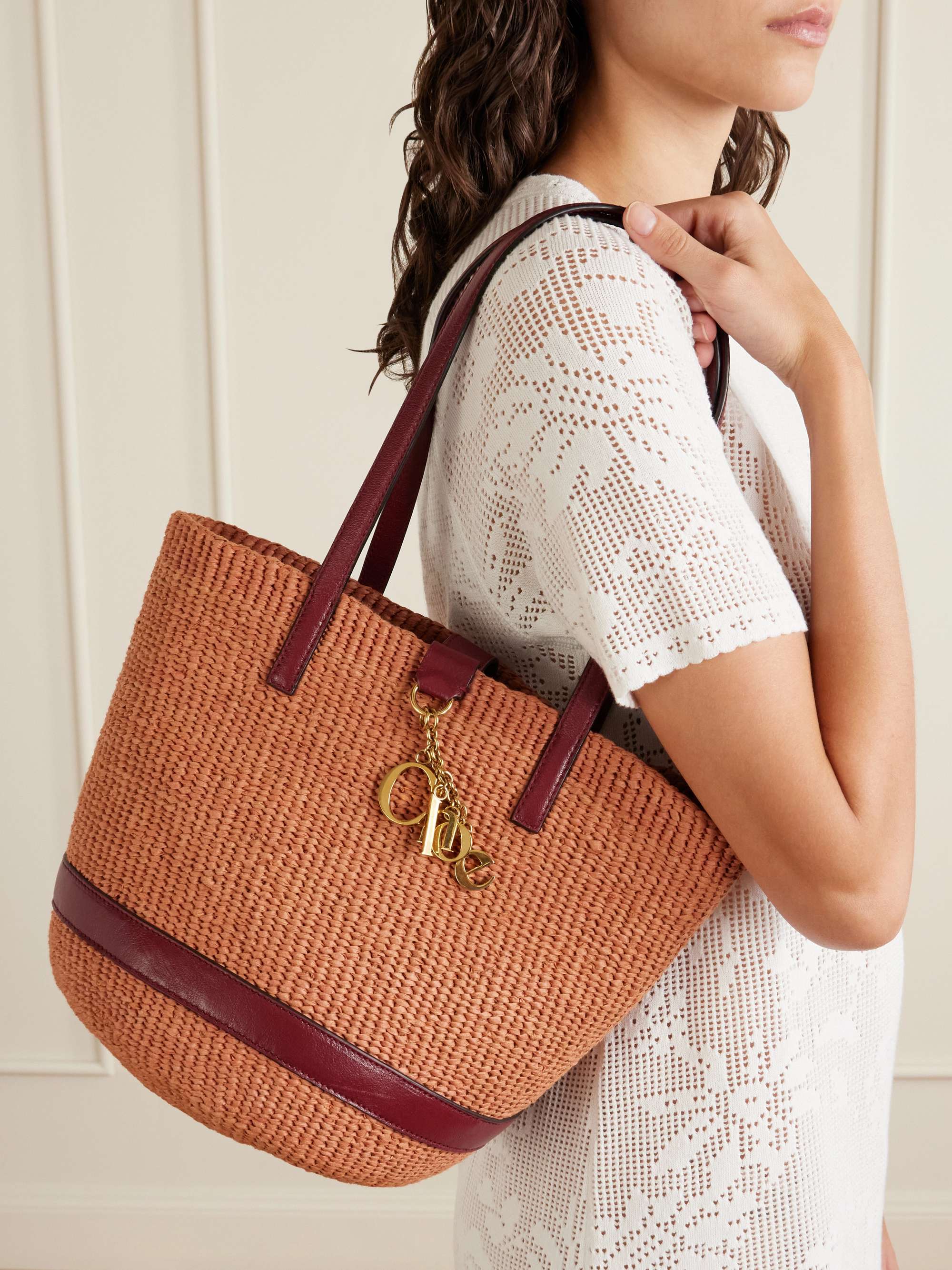 CHLOÉ 