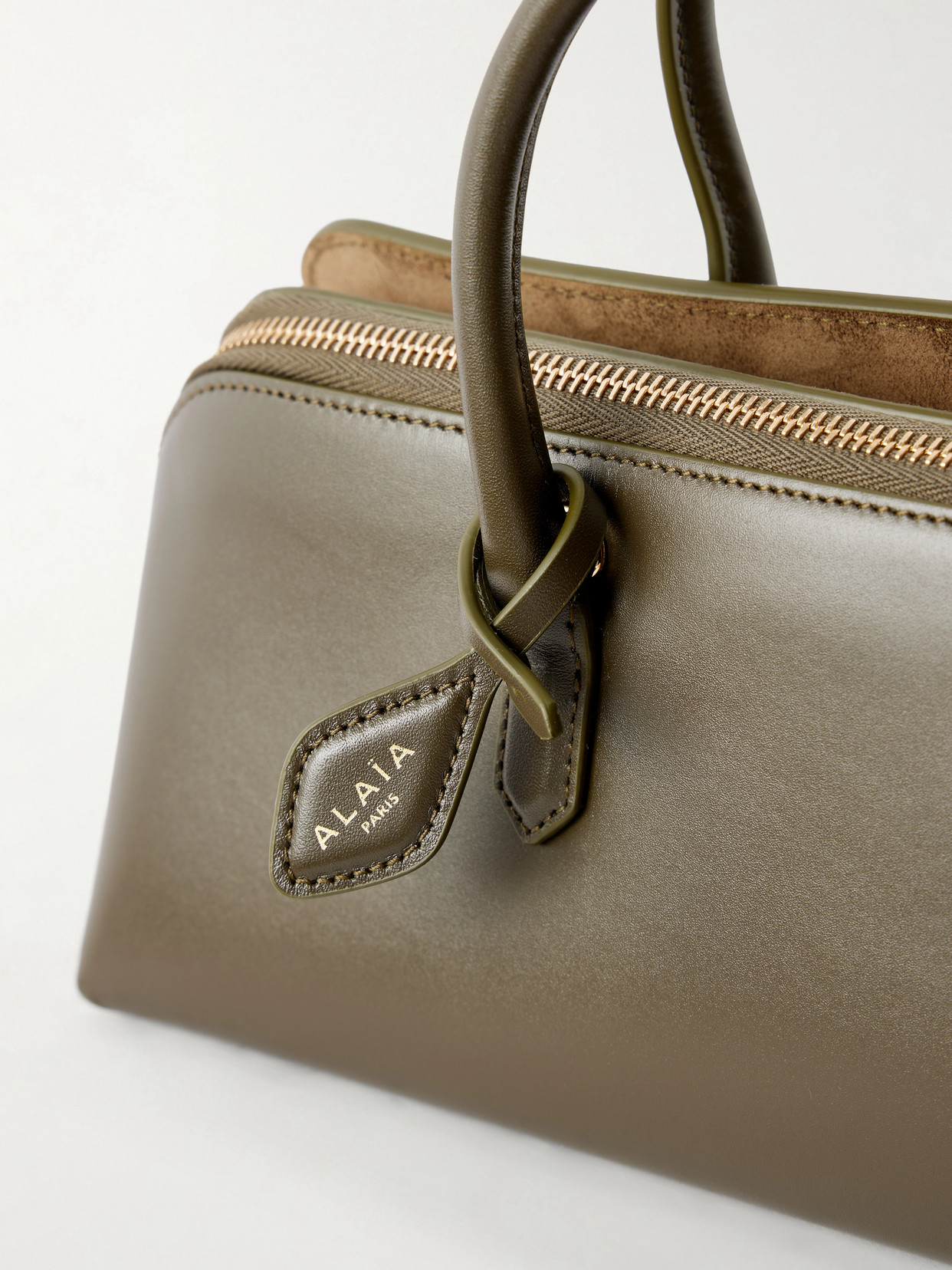 Alaïa - Delta Small Leather Bag