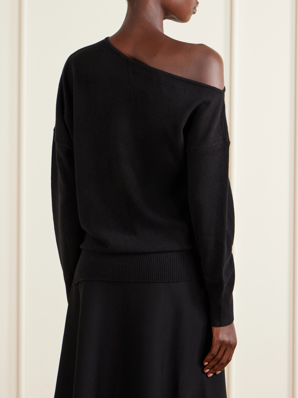 Wiki Off-The-Shoulder Cashmere Sweater