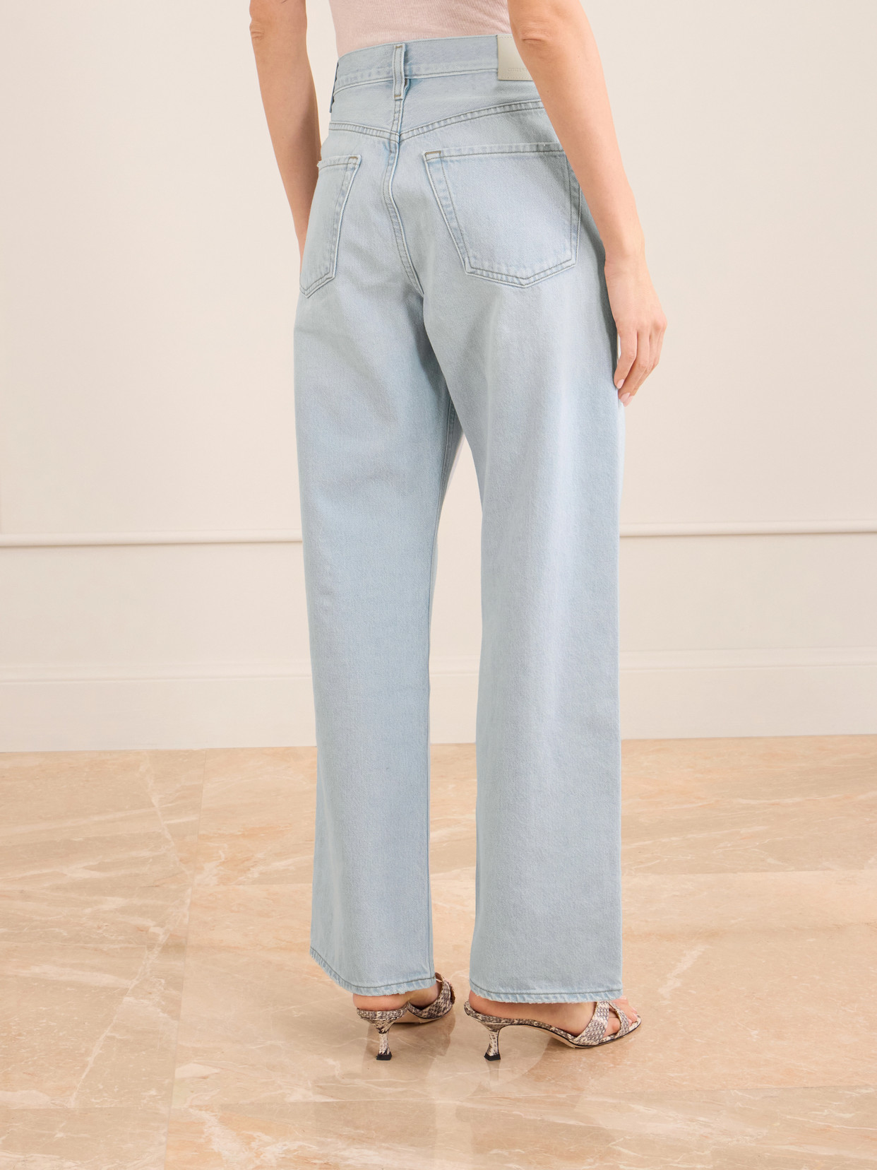 Lindz Mid-Rise Straight-Leg Jeans