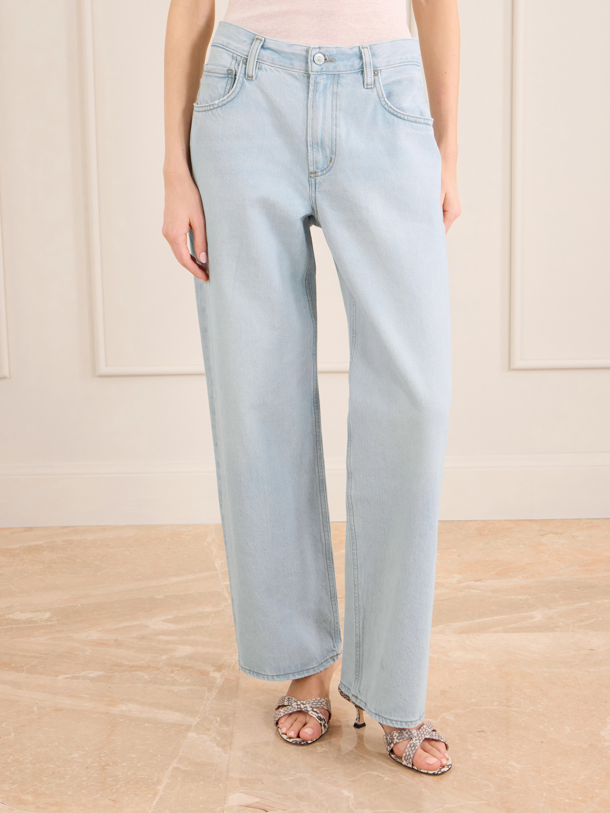 Lindz Mid-Rise Straight-Leg Jeans