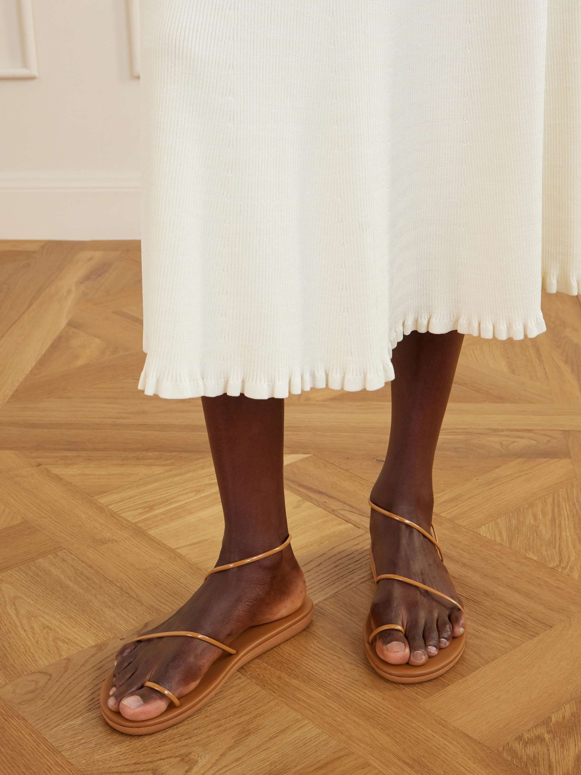 ANCIENT GREEK SANDALS 