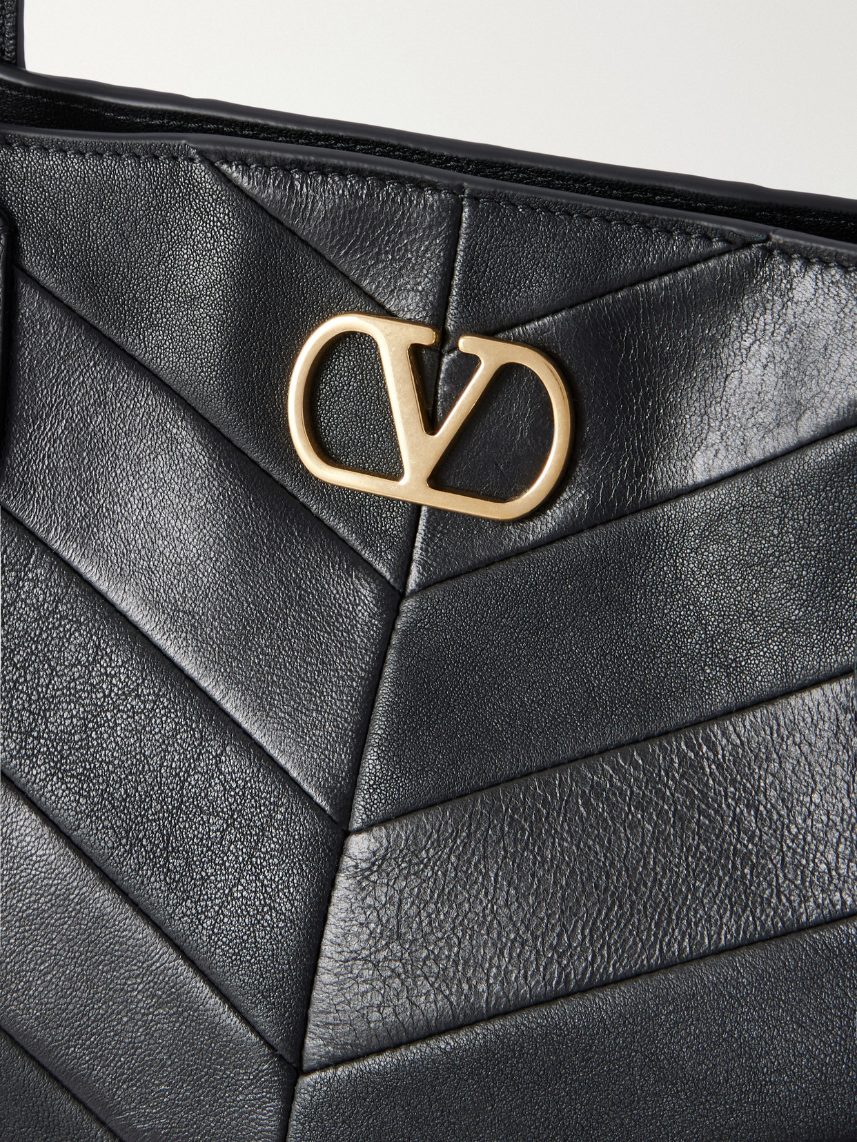 Garavani - Jean Medium Chevron Leather Tote