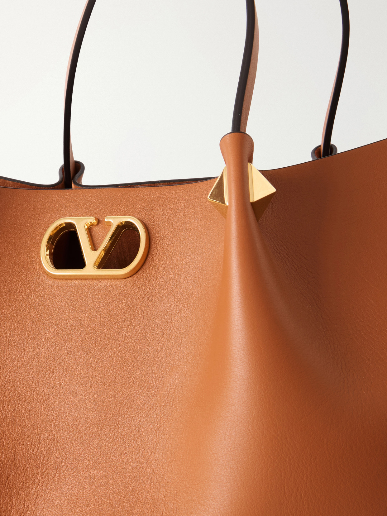 Garavani - Vlogo Signature Studded Leather Tote