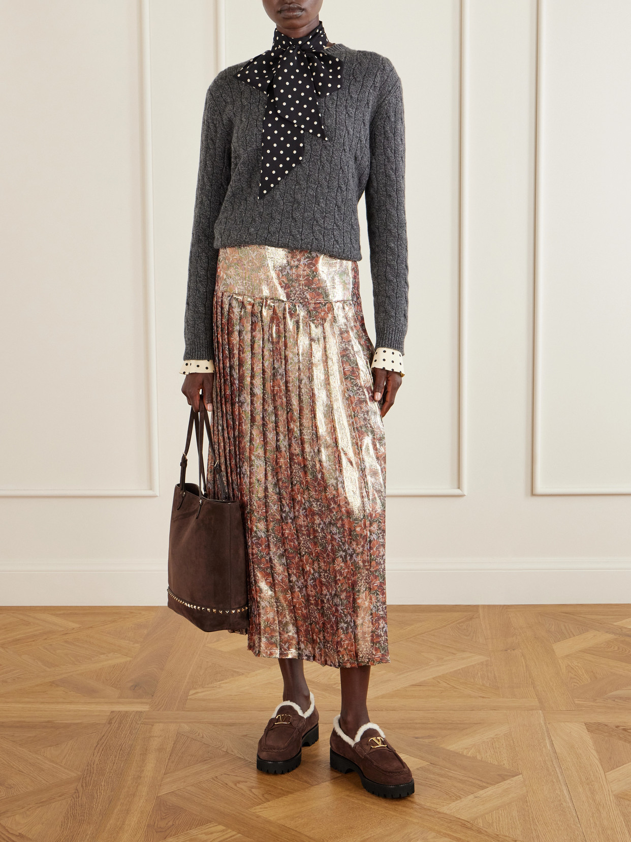 Garavani - Rockstud Medium Suede Tote