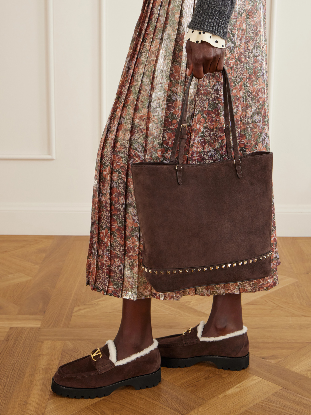 Garavani - Rockstud Medium Suede Tote