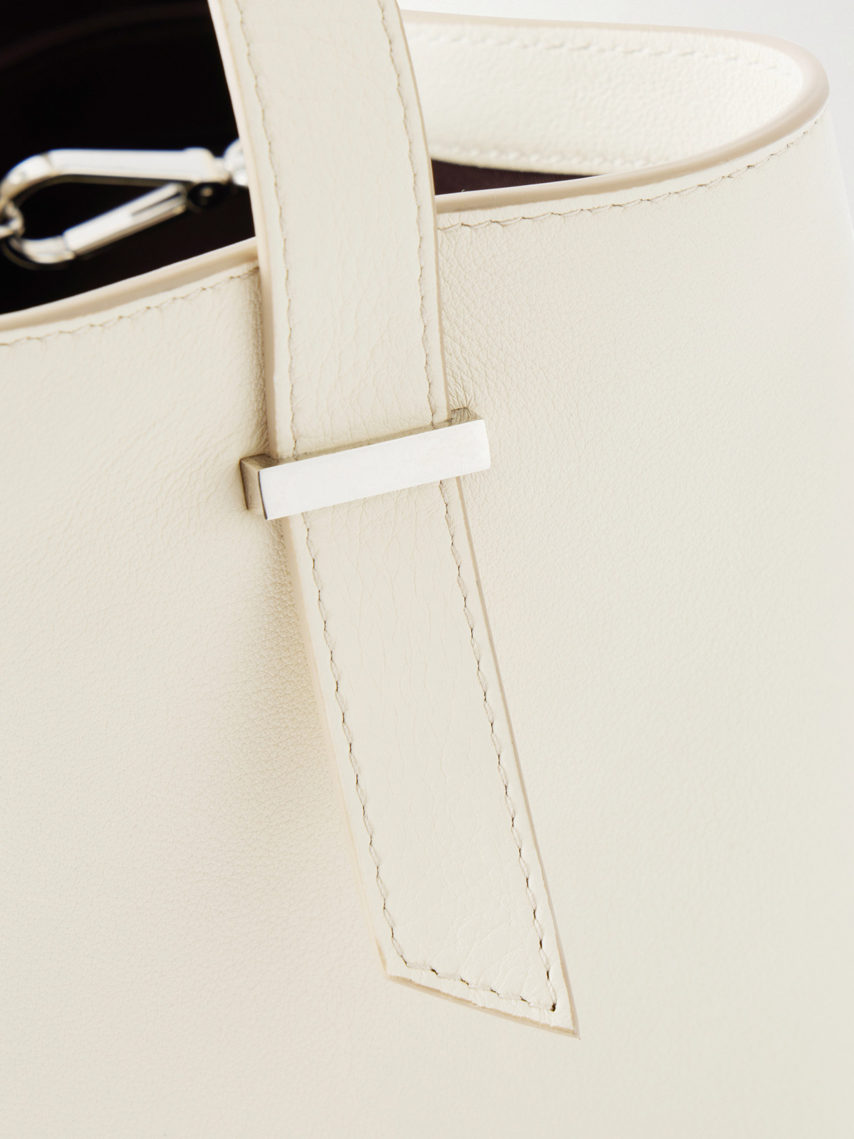 Métier - Tilt 16 Shoulder Bag