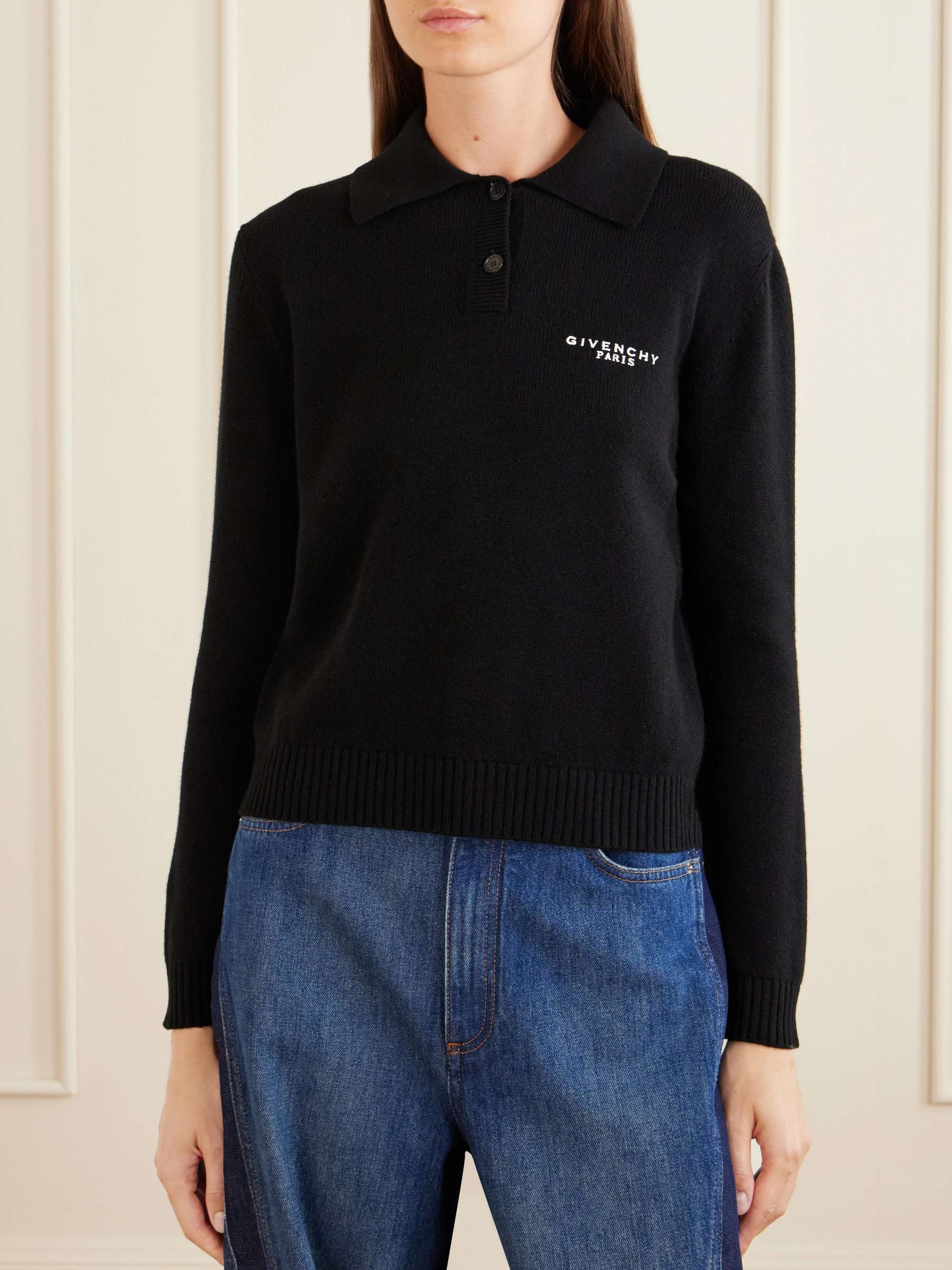 GIVENCHY 
