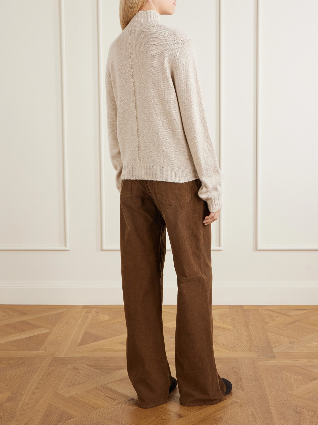 Kensigton Cashmere Turtleneck Sweater