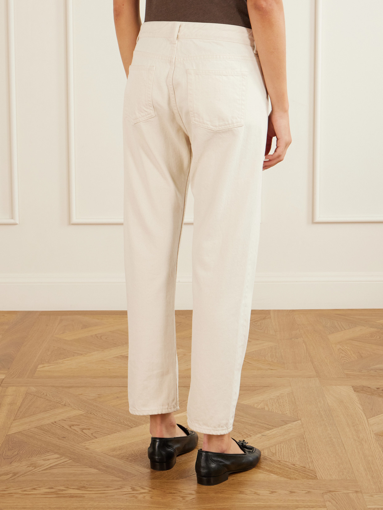 Riaco Mid-Rise Straight-Leg Jeans