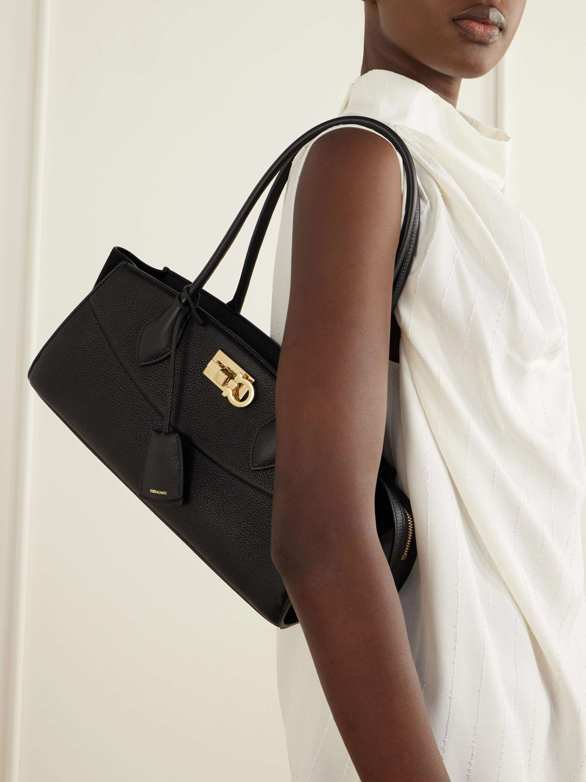 FERRAGAMO 