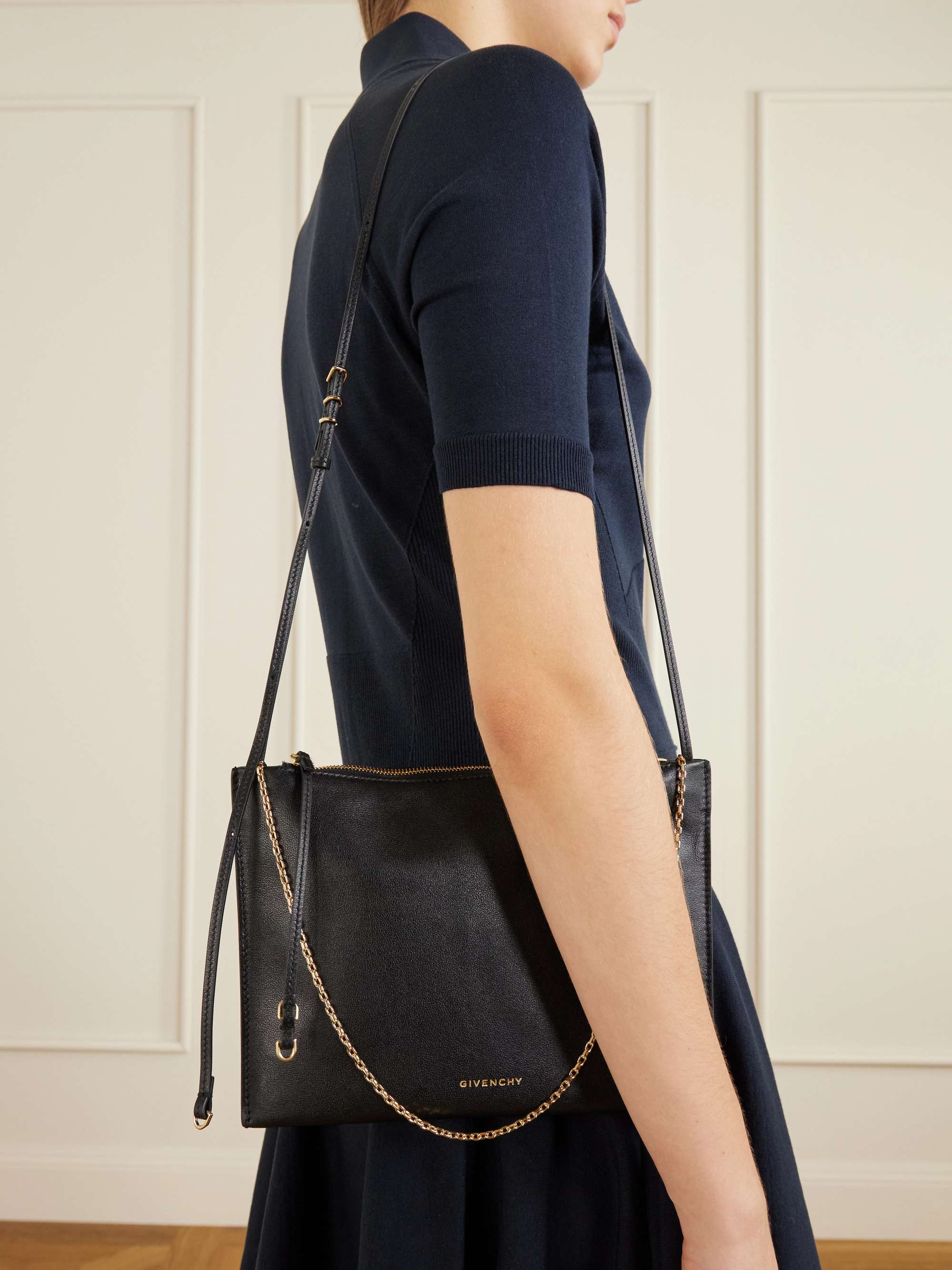 GIVENCHY 