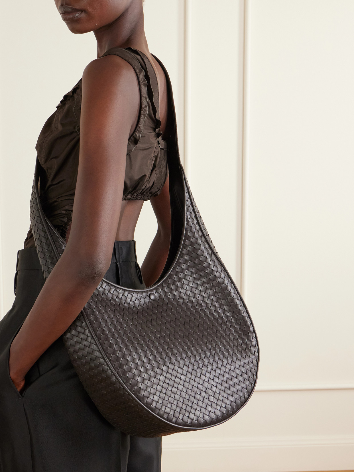 Ovetto Intrecciato Shoulder Bag
