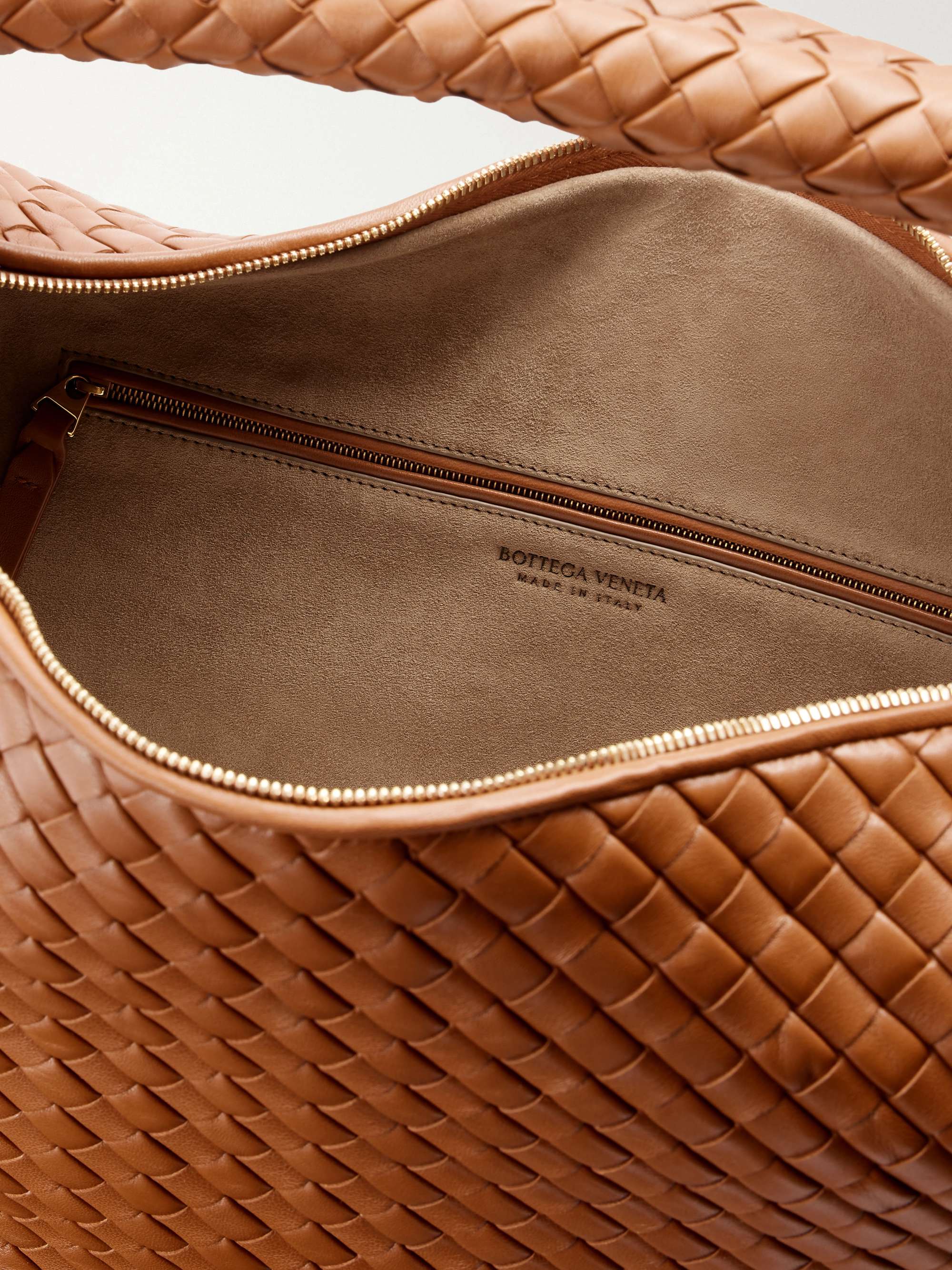 美品✨Bottega Veneta イントレチャート ショルダーバッグ ブロンズ BOTTEGA VENETA Maxi Veneta Intrecciato leather shoulder bag | NET