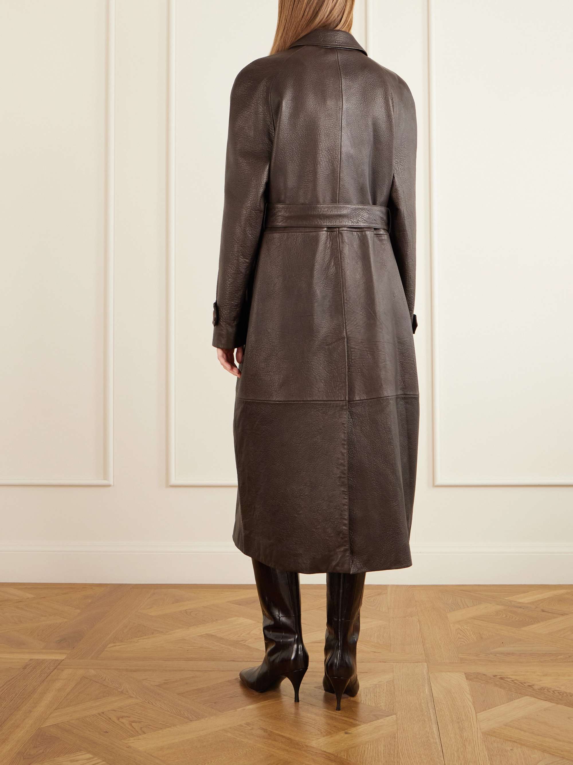 MAGDA BUTRYM とコラボ羊革ダークブラウン ロングコート男女兼用 MAGDA BUTRYM Belted leather trench coat | NET-A-PORTER