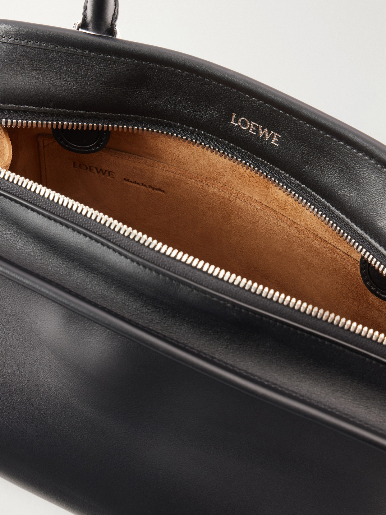 Amazona 180 Medium Shoulder Bag