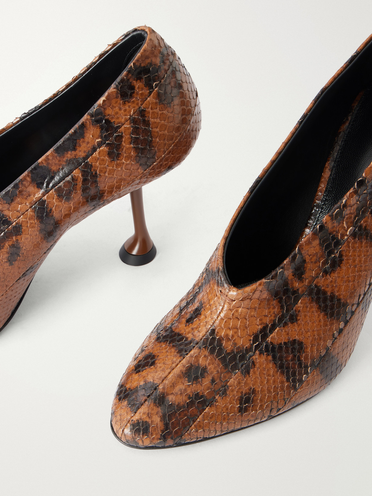 Tee 85 Snake-Effect Pumps
