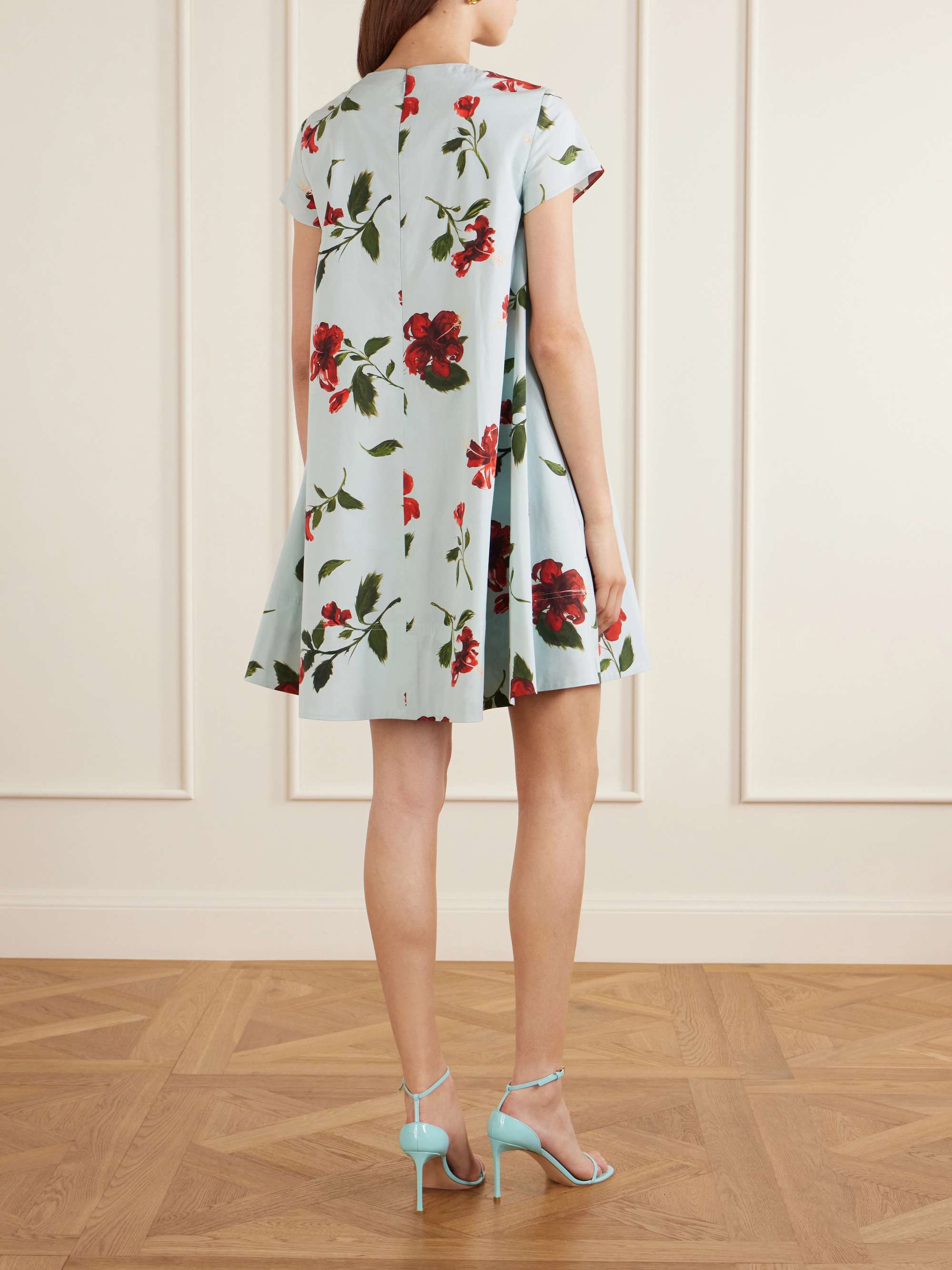 OSCAR DE LA RENTA 