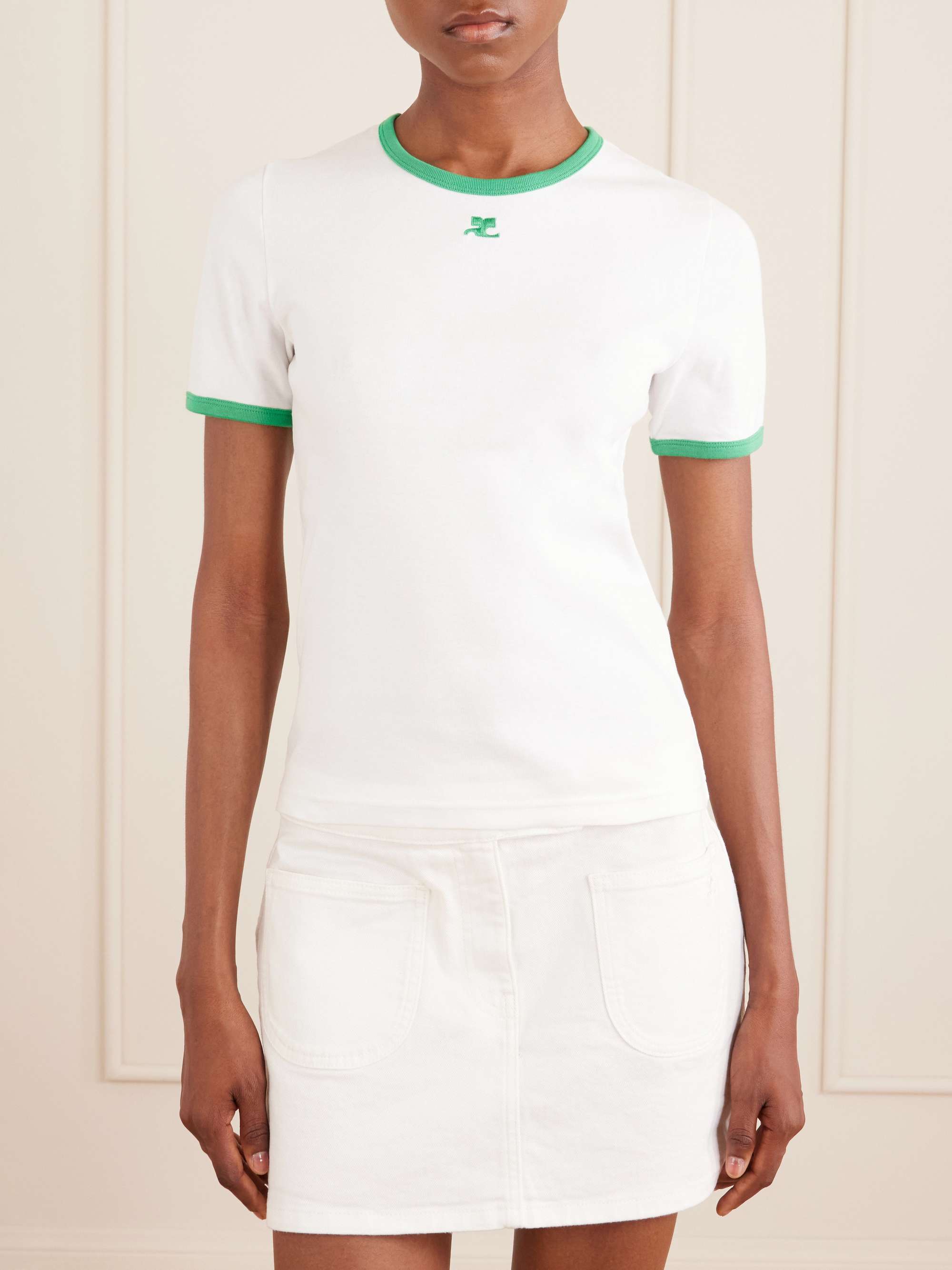 COURRÈGES 