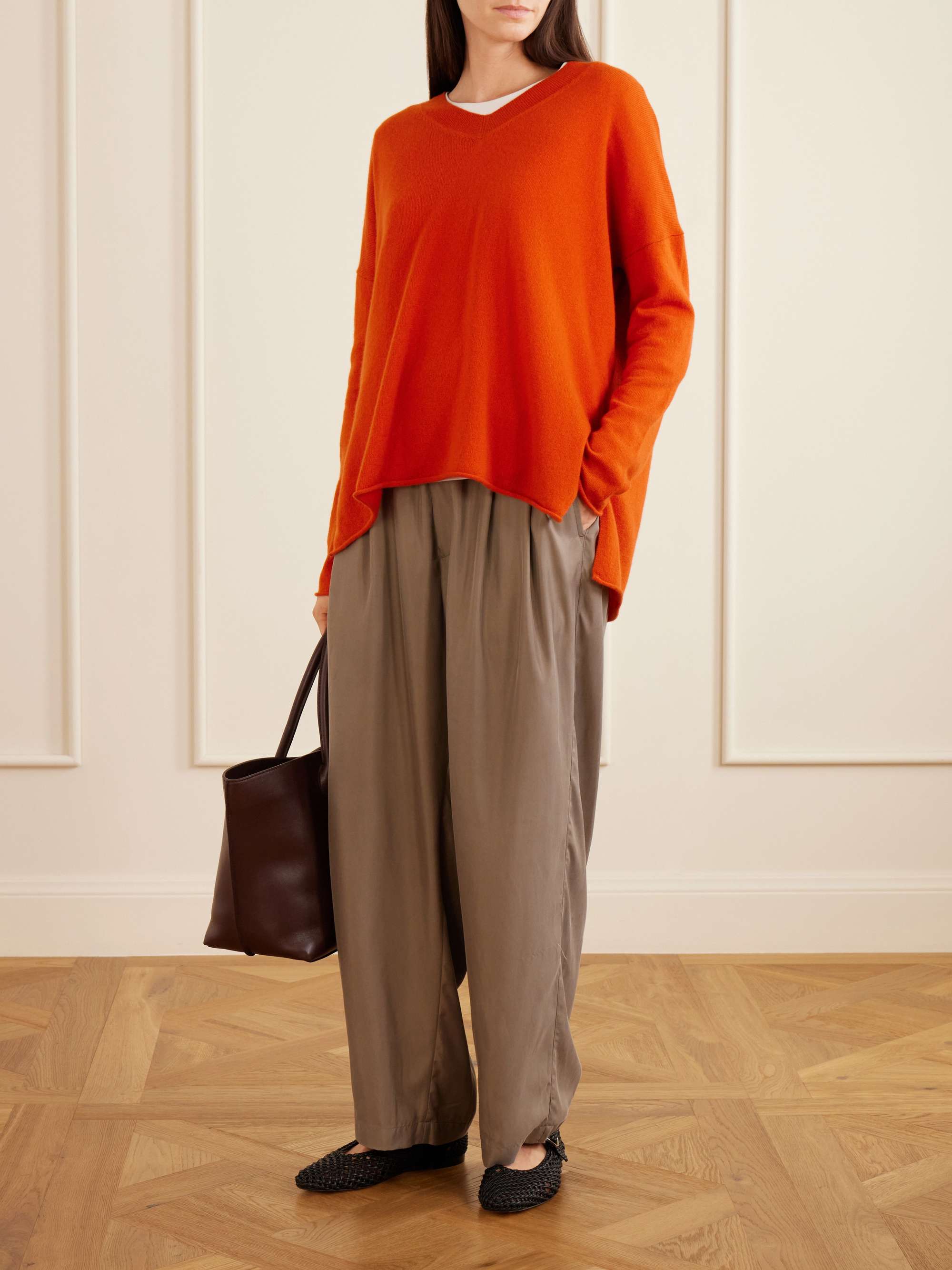 ALLUDE 