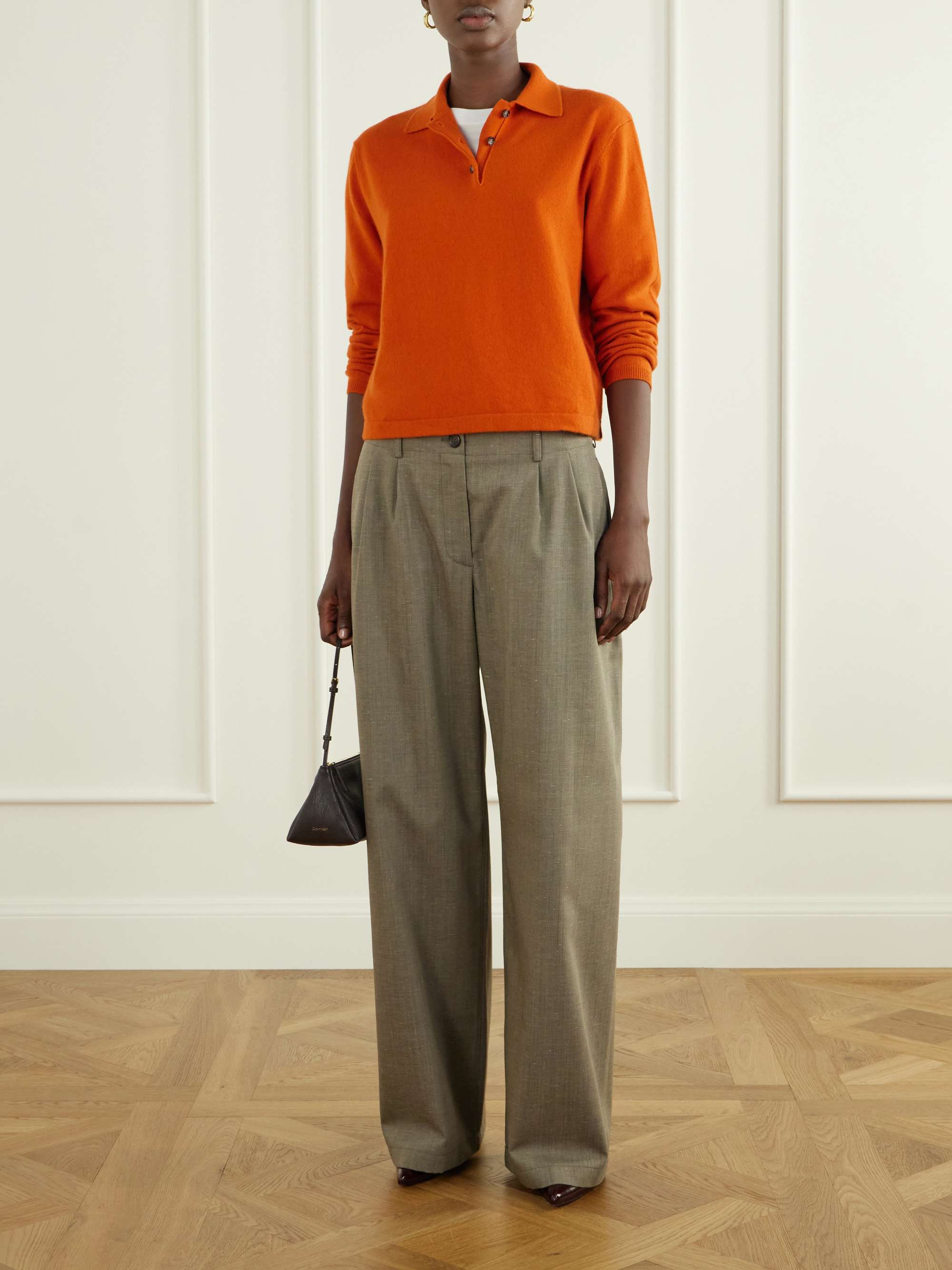 ALLUDE 