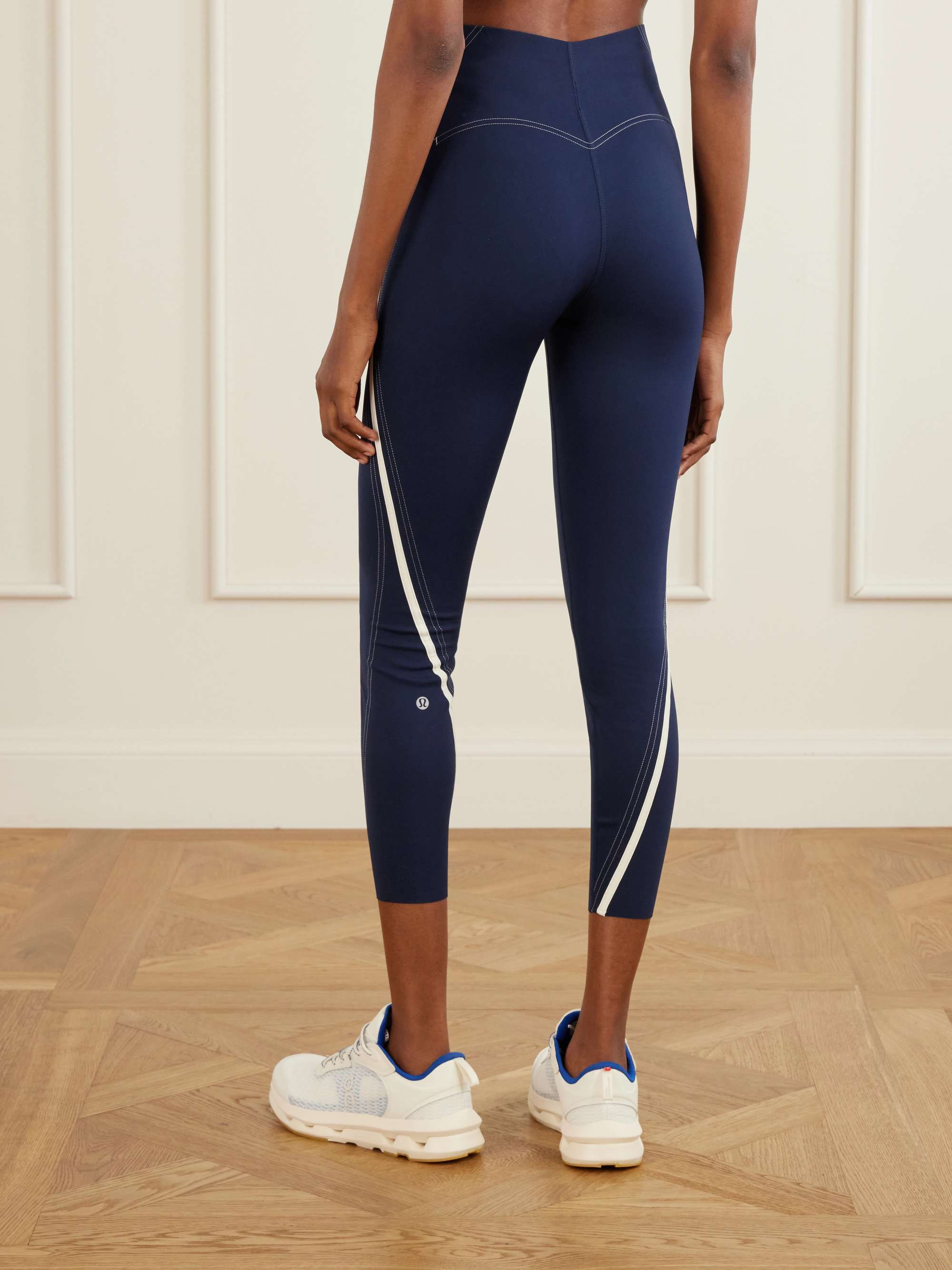 LULULEMON 