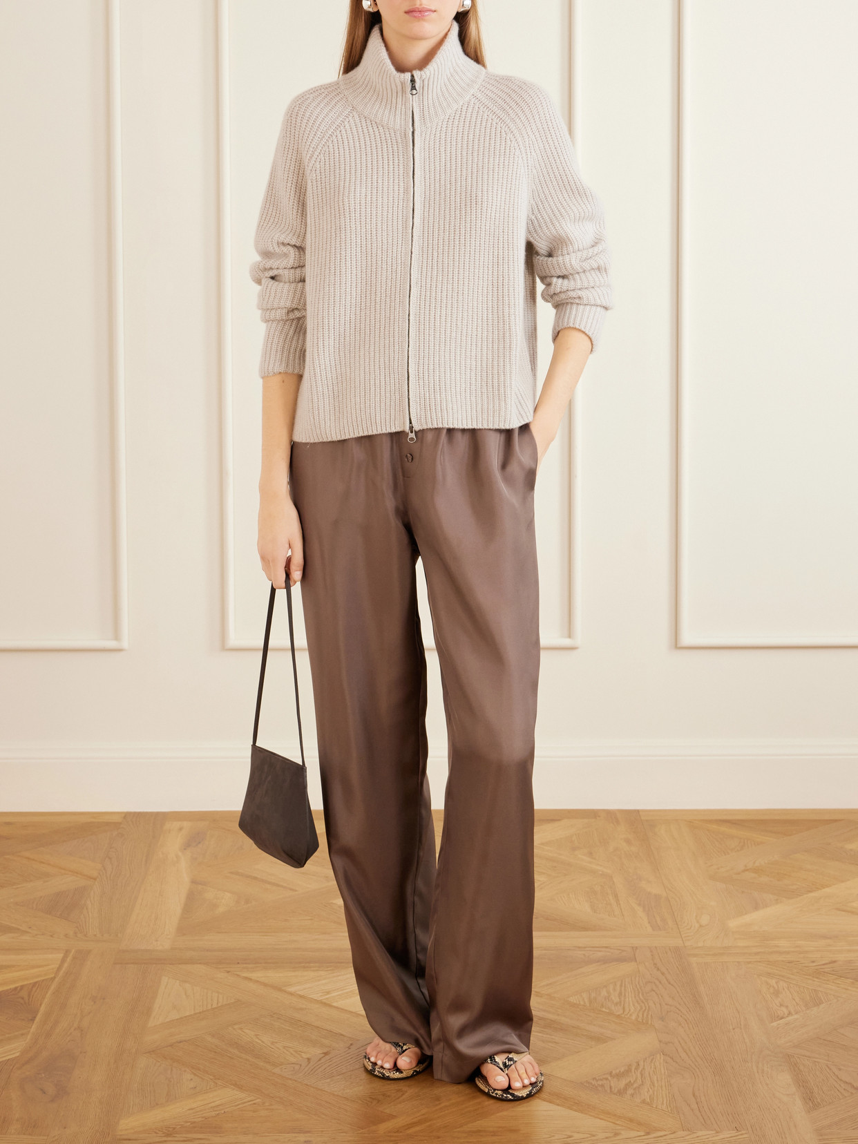 Bra Nubuck Shoulder Bag
