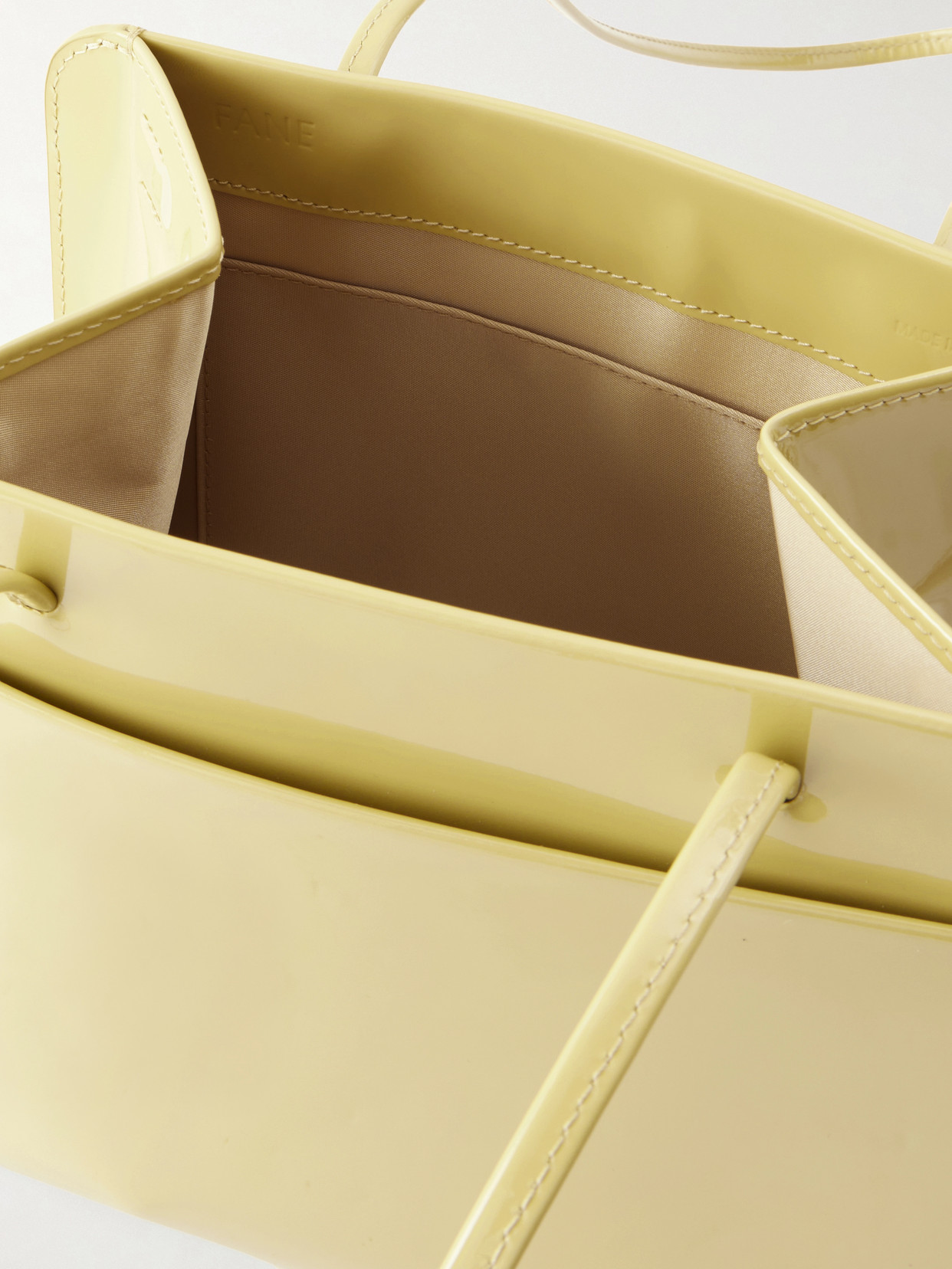 Lisse Shoulder Bag