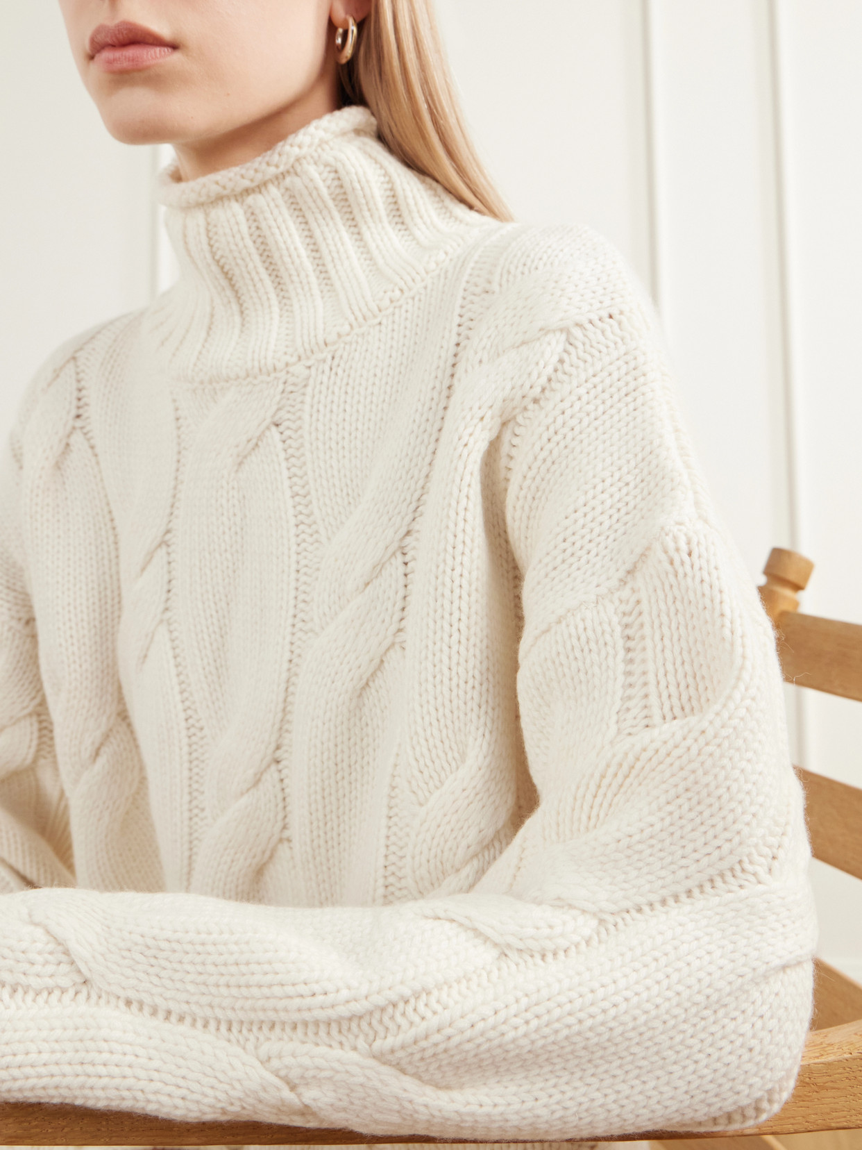 Wara Cable-Knit Cashmere Turtleneck Sweater