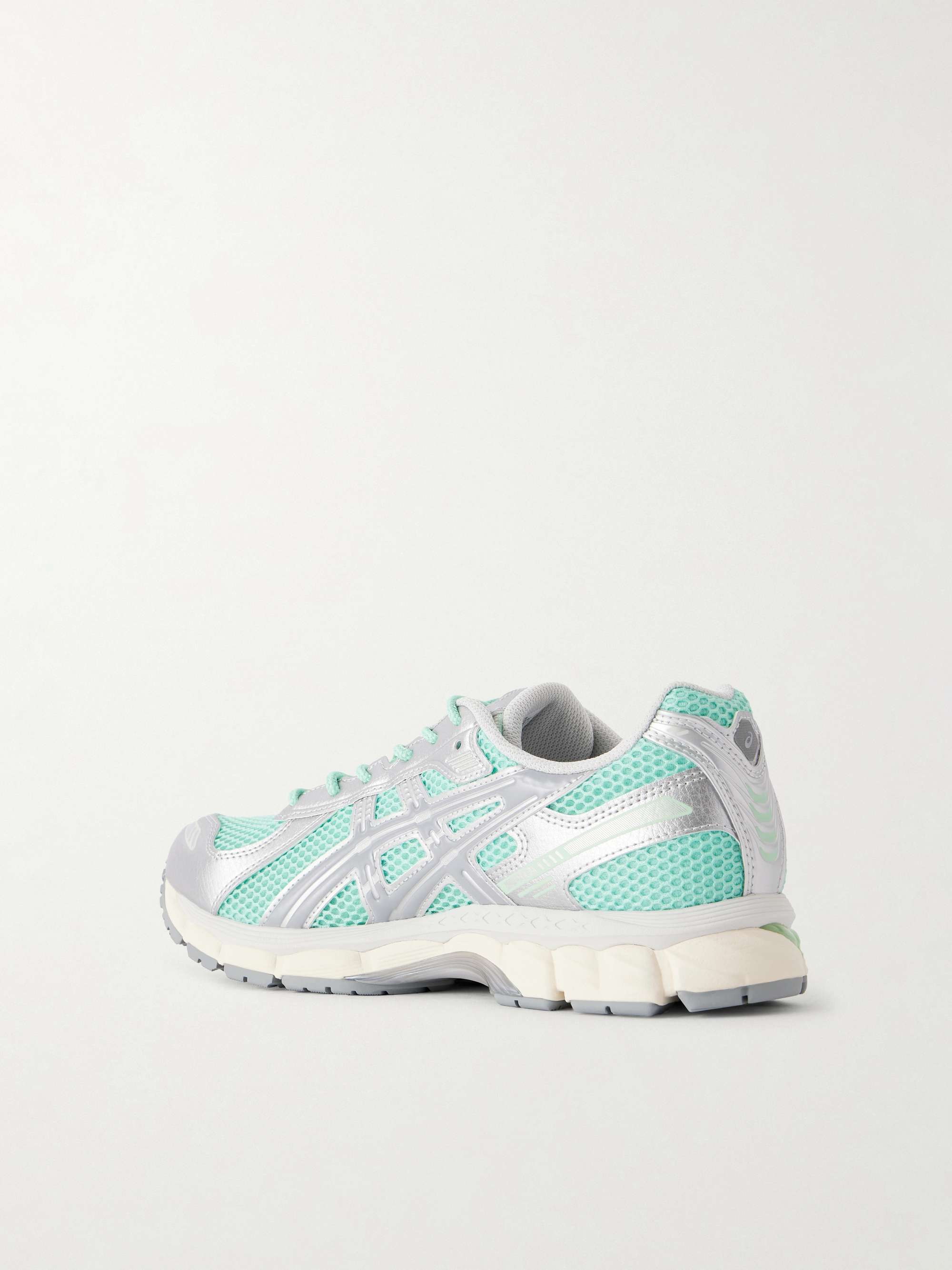 ASICS 