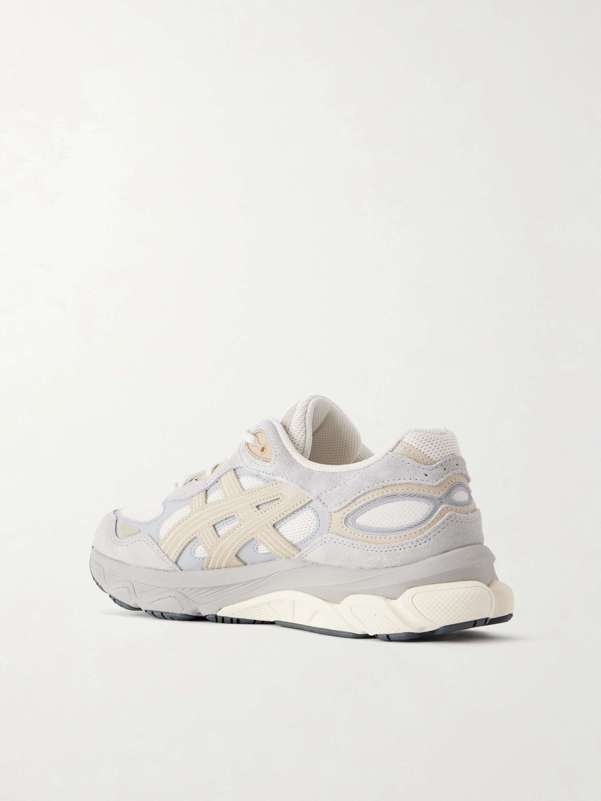 ASICS 