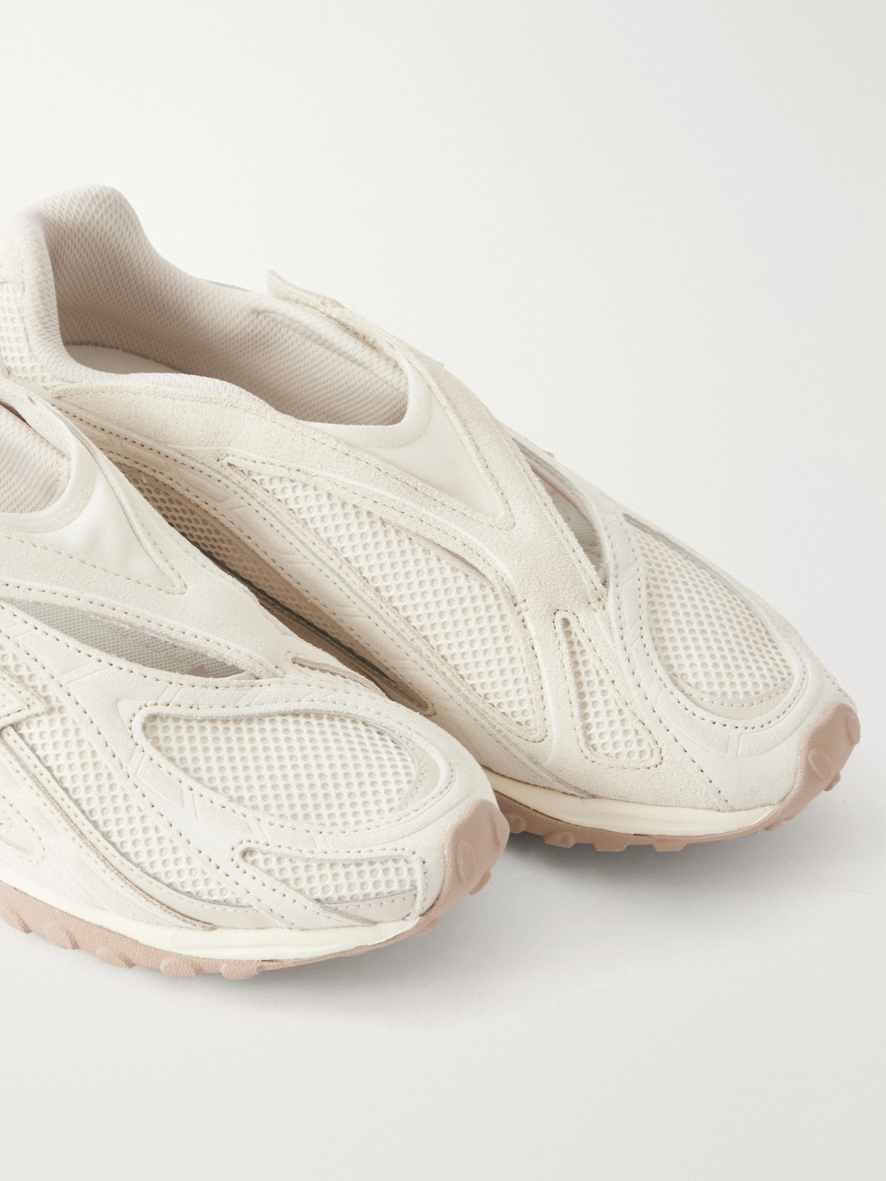 204V V1 Sneakers