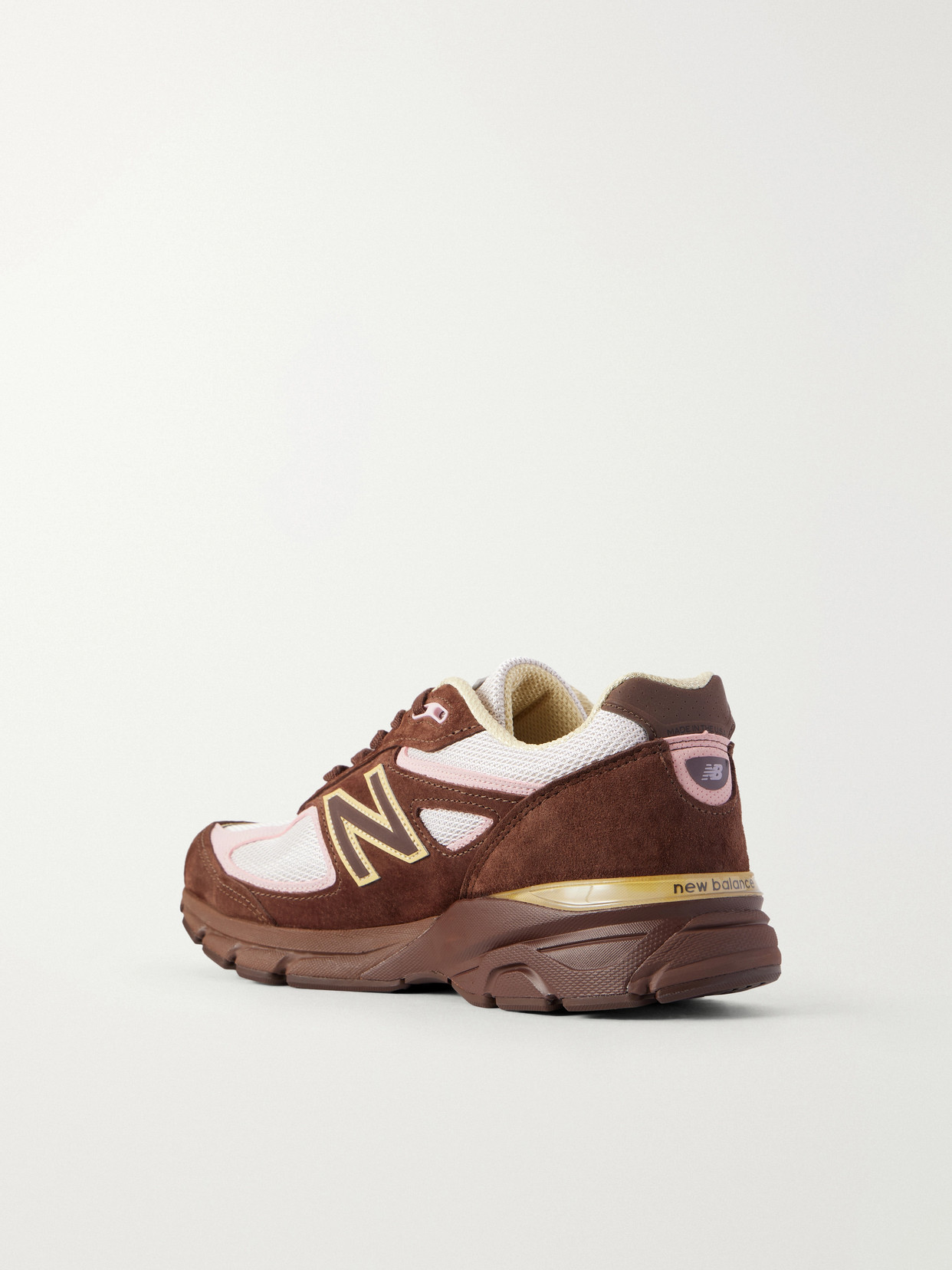 990 Sneakers
