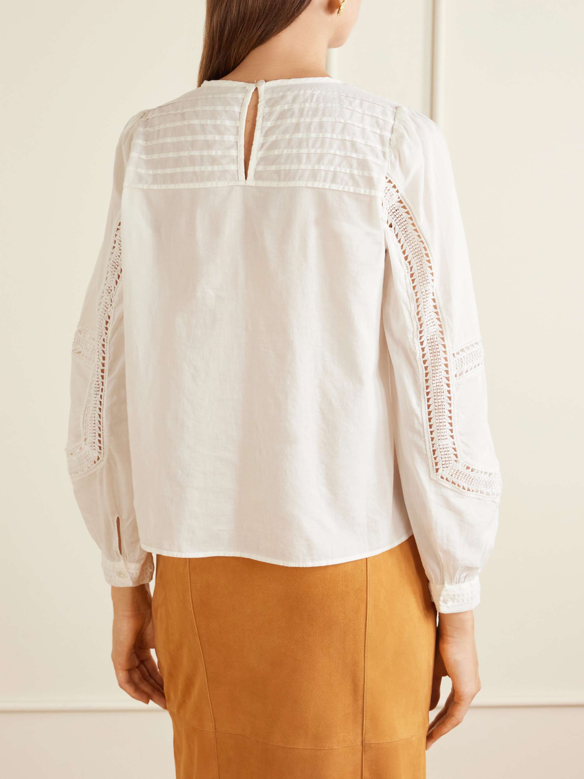 ULLA JOHNSON 