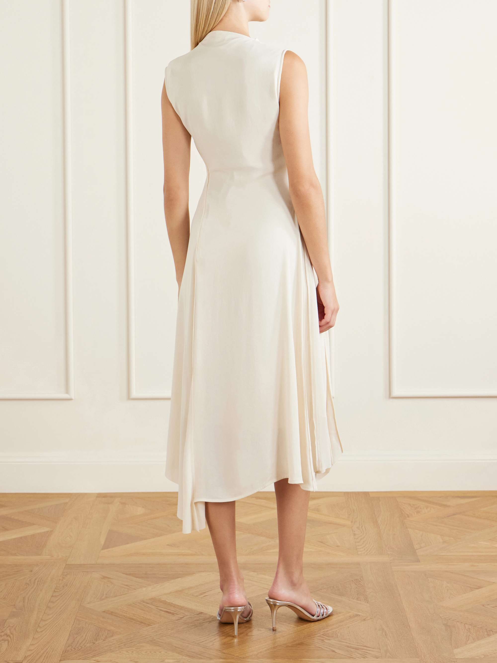 VICTORIA BECKHAM 