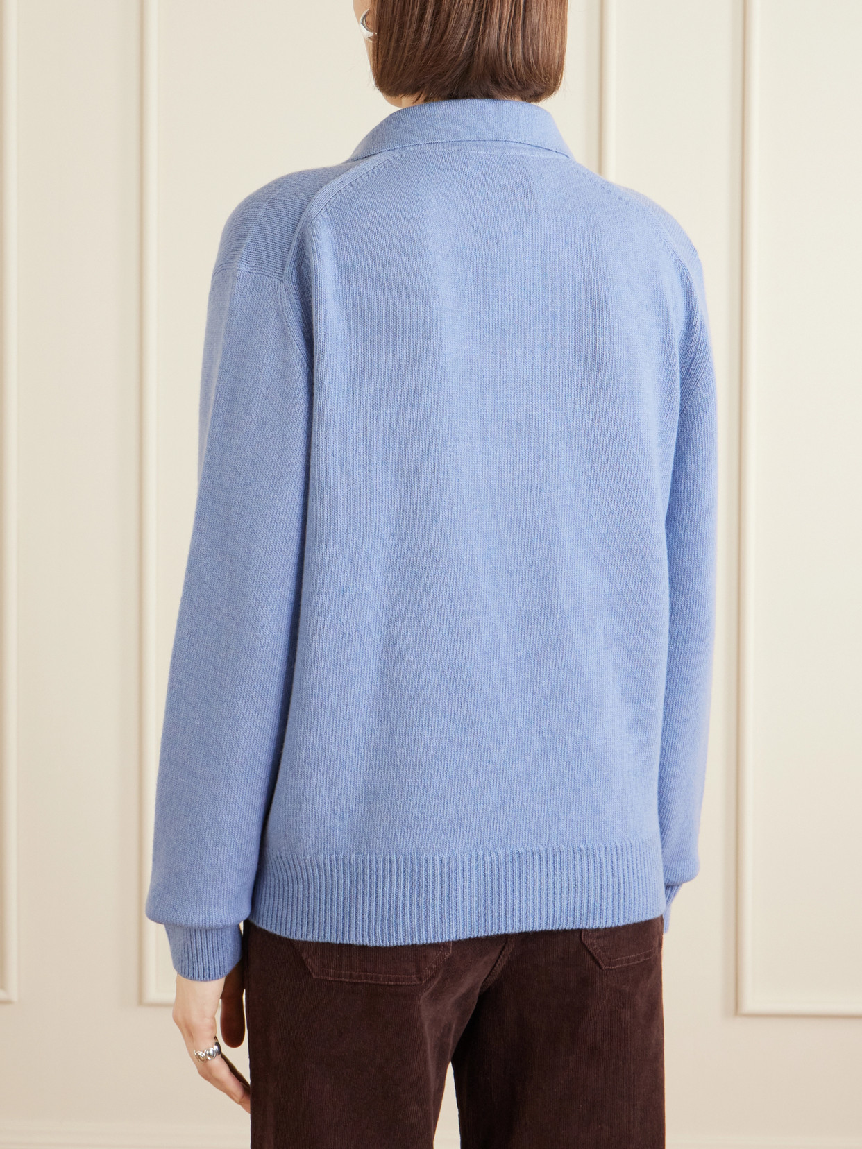 Victoria Beckham Genevieve Spread-collar Embroidered-logo Sweater In Blue