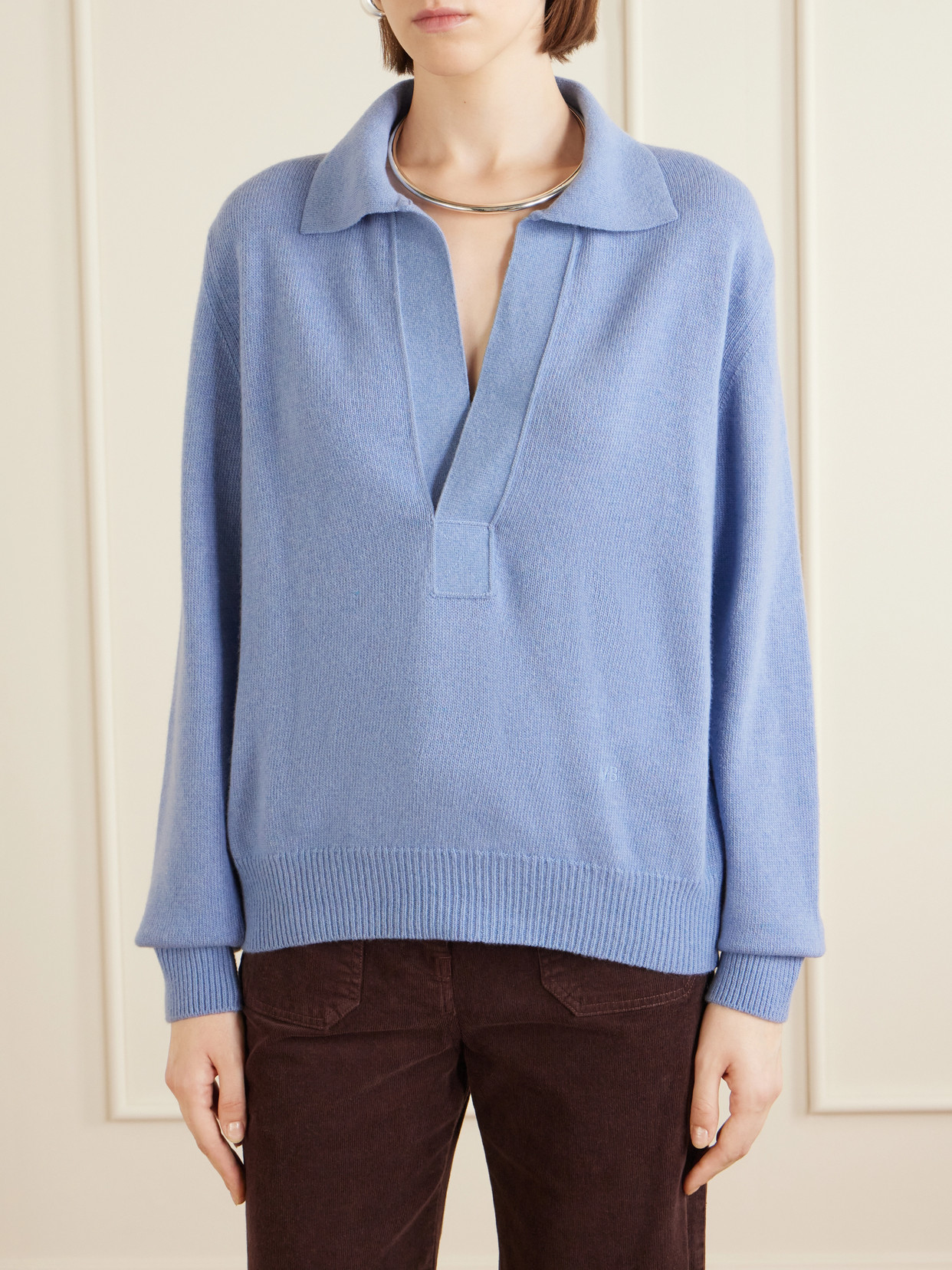 Victoria Beckham Genevieve Spread-collar Embroidered-logo Sweater In Blue