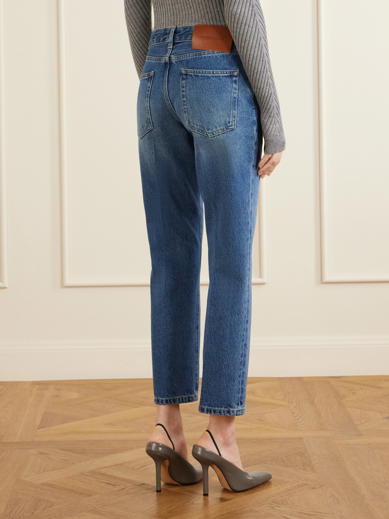Low-Waist Flared Jeans