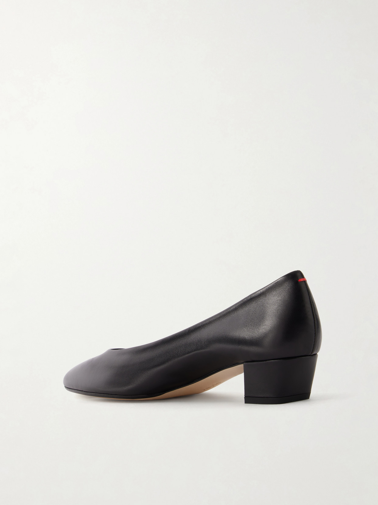 Helia 35 Pumps