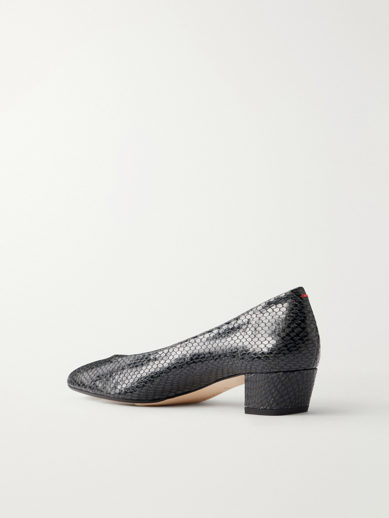 Helia 35 Snake-Effect Pumps
