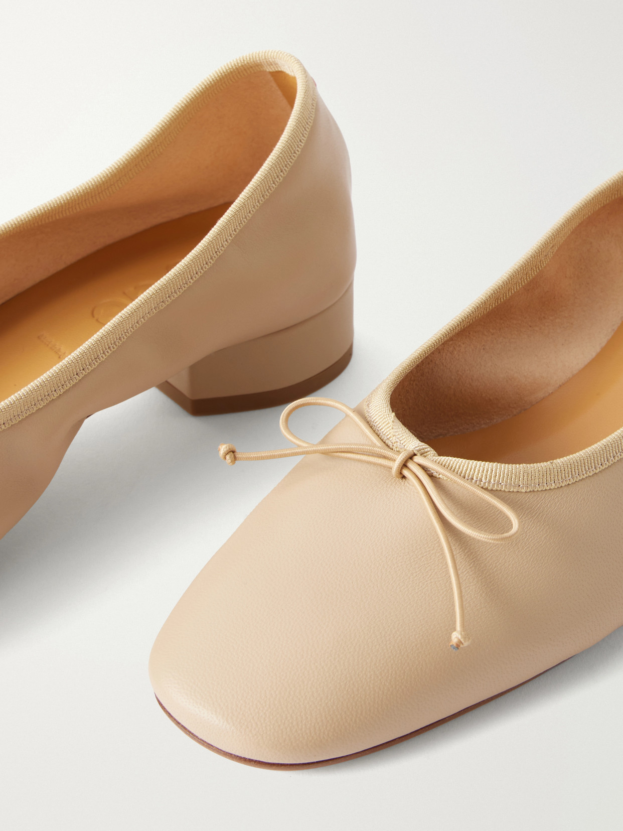 Onda 25 Bow-Detail Pumps