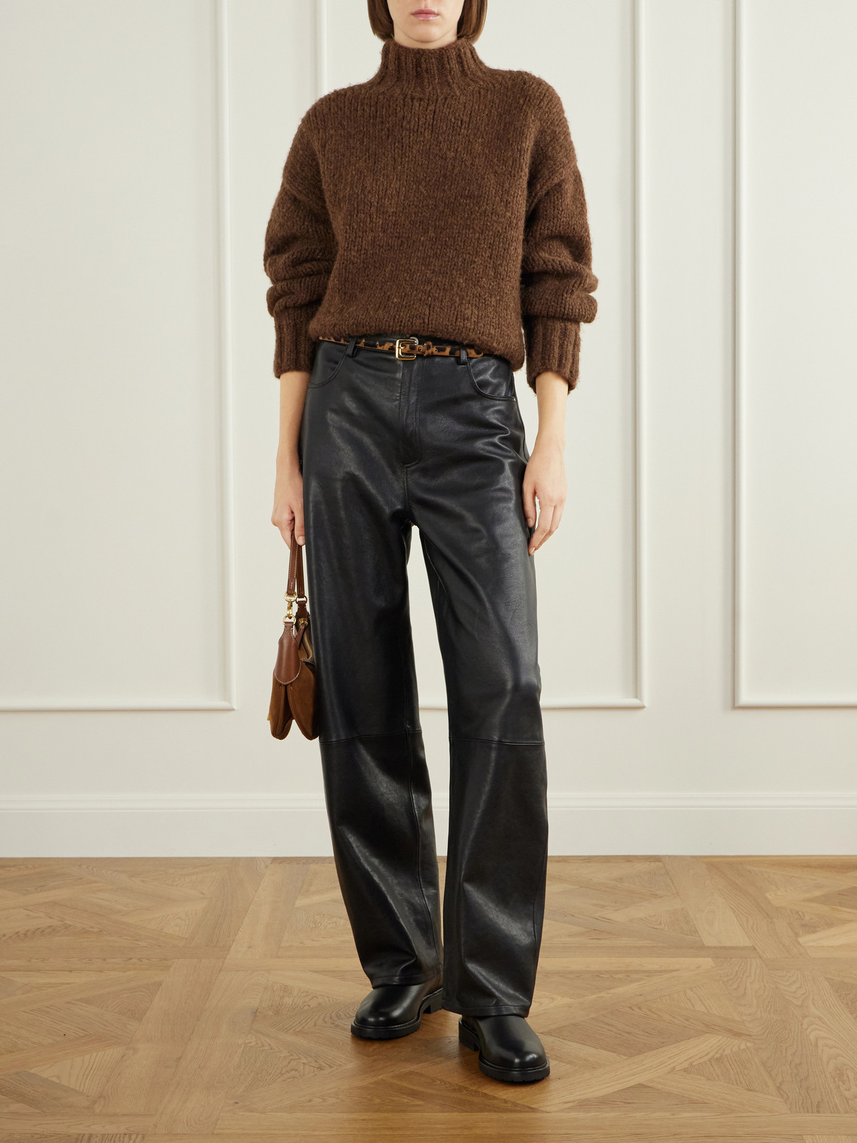25 Leather Chelsea Boots