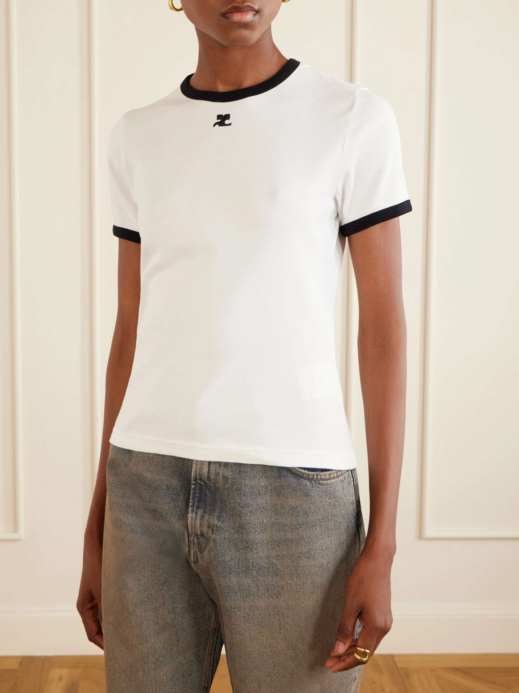 COURRÈGES 