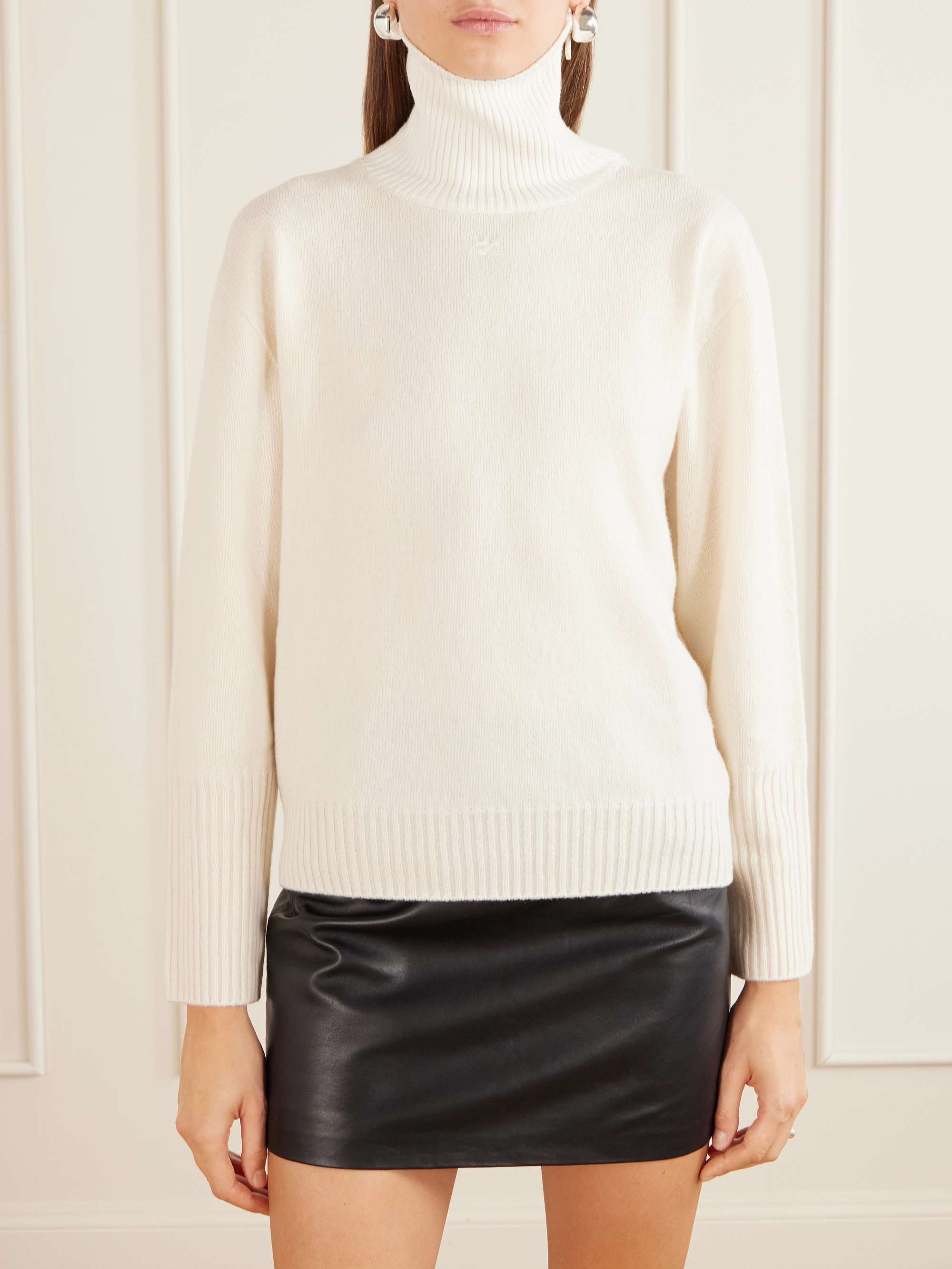 COURRÈGES 