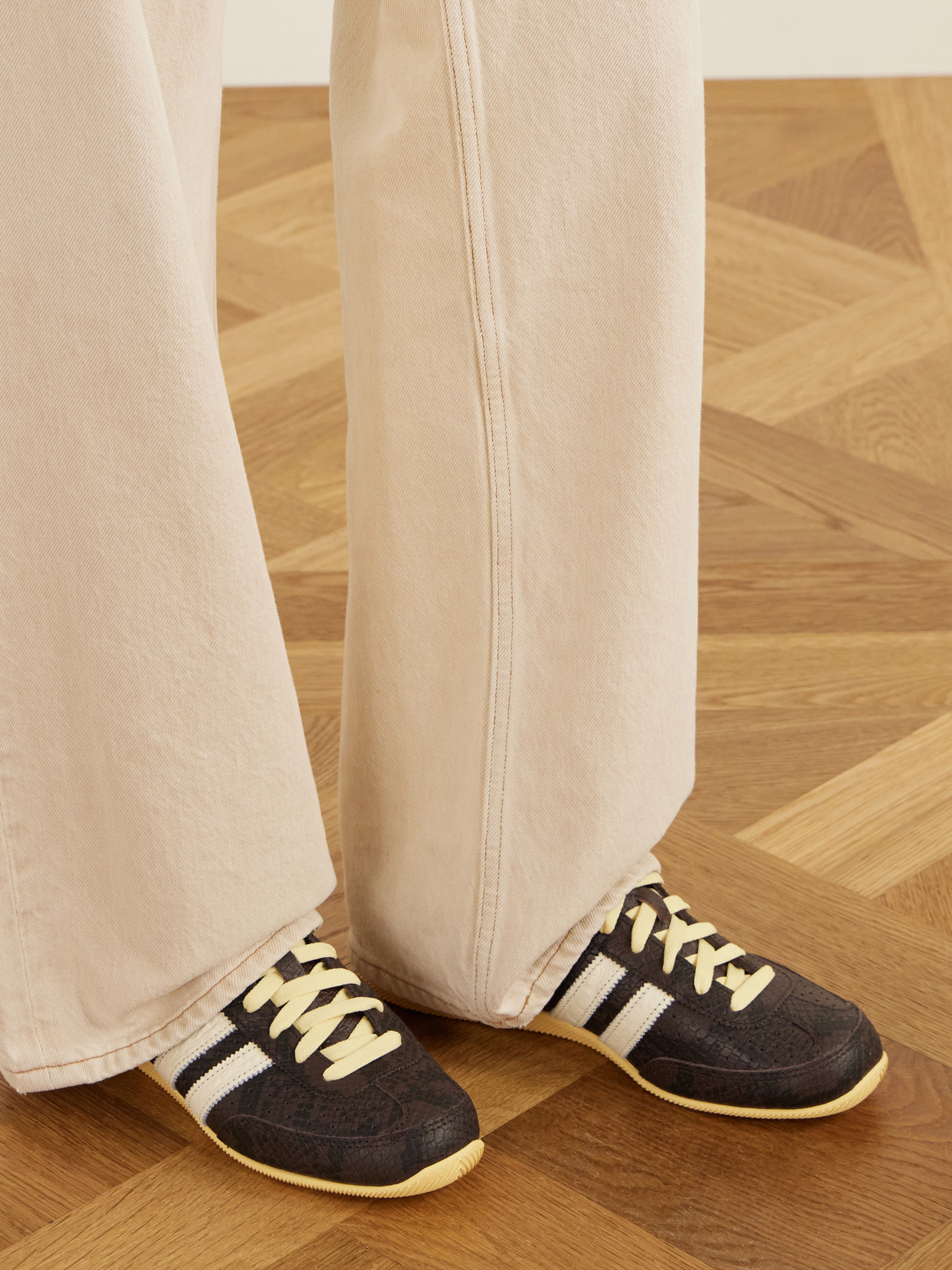 Japan Decon Snake-Effect Sneakers